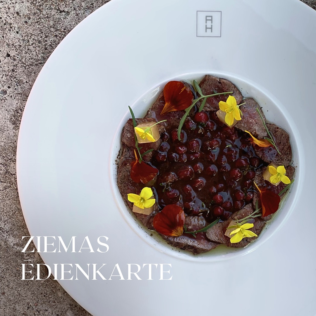 Ēdienkarti restorānā KANNAS veidojam pēc iespējas vairāk izmantojot vietējo medījumu, zivis un pagājušajā sezonā ievāktās dārza veltes no apkārtnes. Esam radījuši nelielu, taču garšām bagātu ziemas ēdienkarti tavu brīvdienu pusdienu cēlienam un īpašām vakariņām.
Gaidīsim ciemos resrorānā KANNAS
| darba laiks 14:00 - 22:00,
iepriekš piesakot rezervāciju!
#annashotel #annashotelspa #restorānskannas #restaurantkannas