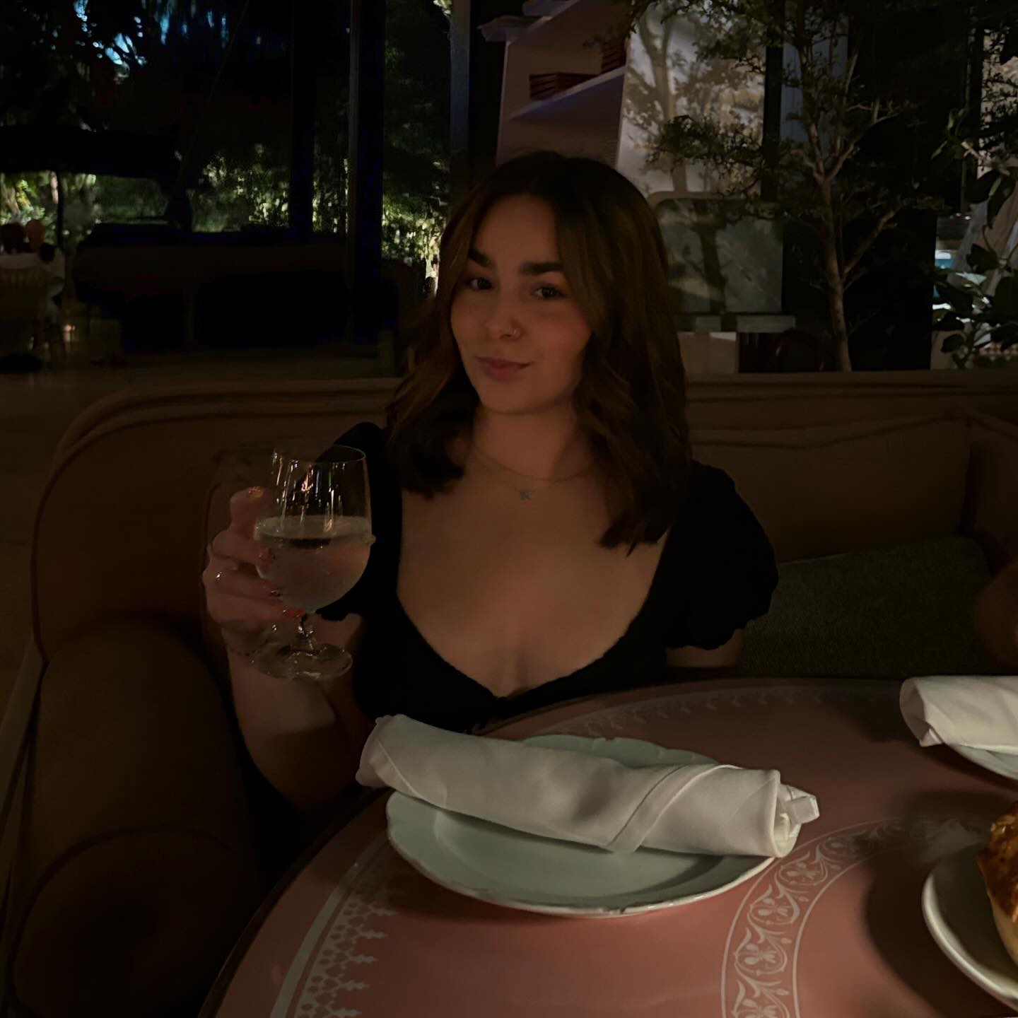 Get to know your stylist! ✨
Meet Nikki ✨
Outside of the salon, what do you enjoy doing?
• grab a coffee
• be with friends and family
• hit the gym
• listen to music
• go shopping
What is your favorite service to provide in the salon?
My favorite service to provide is a cut, blowout, and style because I love giving my clients a fresh, healthy feel, leaving them with beautiful curls and great hair days ahead
What is your favorite Kevin Murphy product?
DOO.OVER is the best way to finish a style with volume and a slight hold that smells amazing
#hairstylist #hairsalon #westchester #hair #meetyourstylist