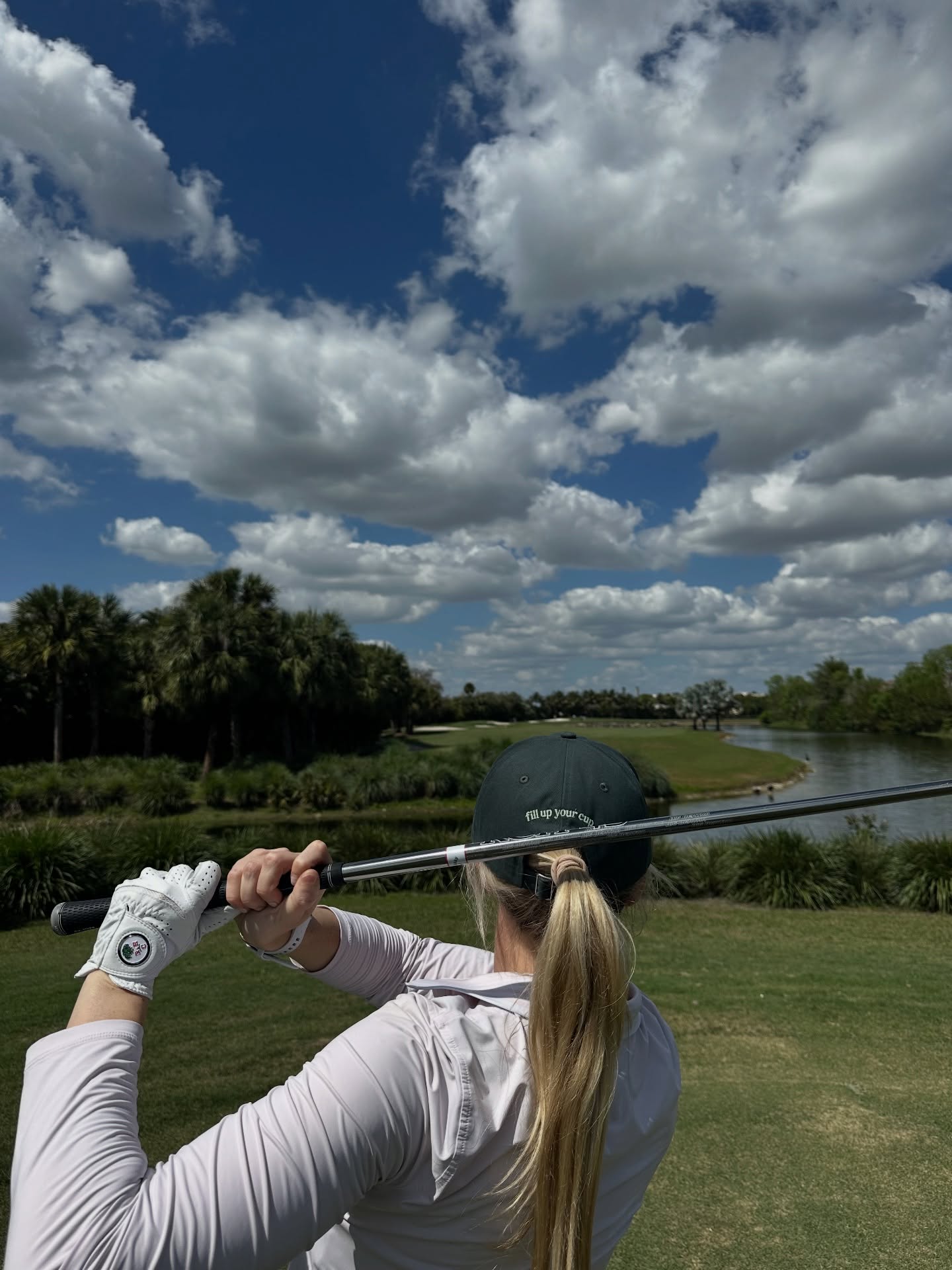 A few glimmers from this weekend in Coconut Grove🌊👙🏝️⛳️🍸🥙🍣
Cue my phone on Do Not Disturb, catching up with besties, long walks, reading on the beach, golden hour cocktails…
And a lasting reminder to bring that same presence and joy into everyday life💗💗
#gratawellness #glimmers #mindfulliving #smallmomentsofjoy #gratitudepractice
