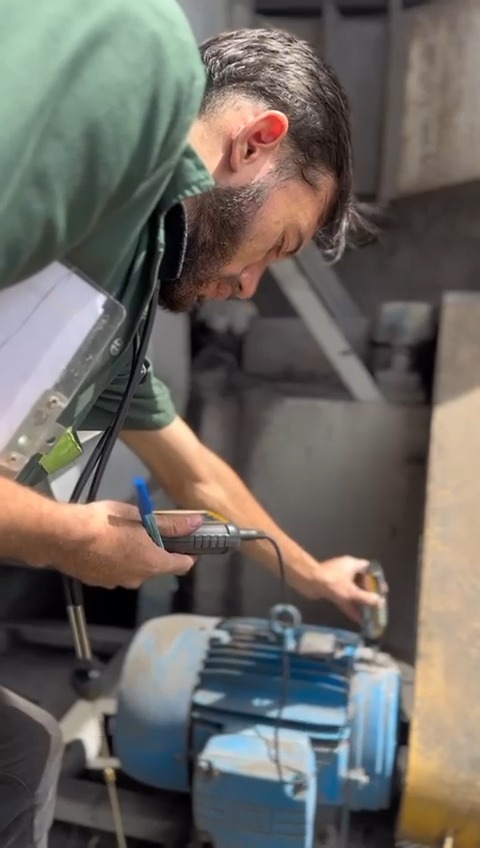 🏭🔍 Semana começando com foco total em segurança e qualidade!
Na IPVC, as inspeções fazem parte da nossa rotina para garantir processos mais seguros, eficientes e dentro dos padrões. Cada detalhe observado hoje é um passo a mais para um ambiente de trabalho melhor amanhã.
Seguimos comprometidos com a excelência em cada etapa. 💪📋
#IPVC #Indústria #SegurançaDoTrabalho #Qualidade #Inspeções #Processos #Excelência #RotinaIndustrial