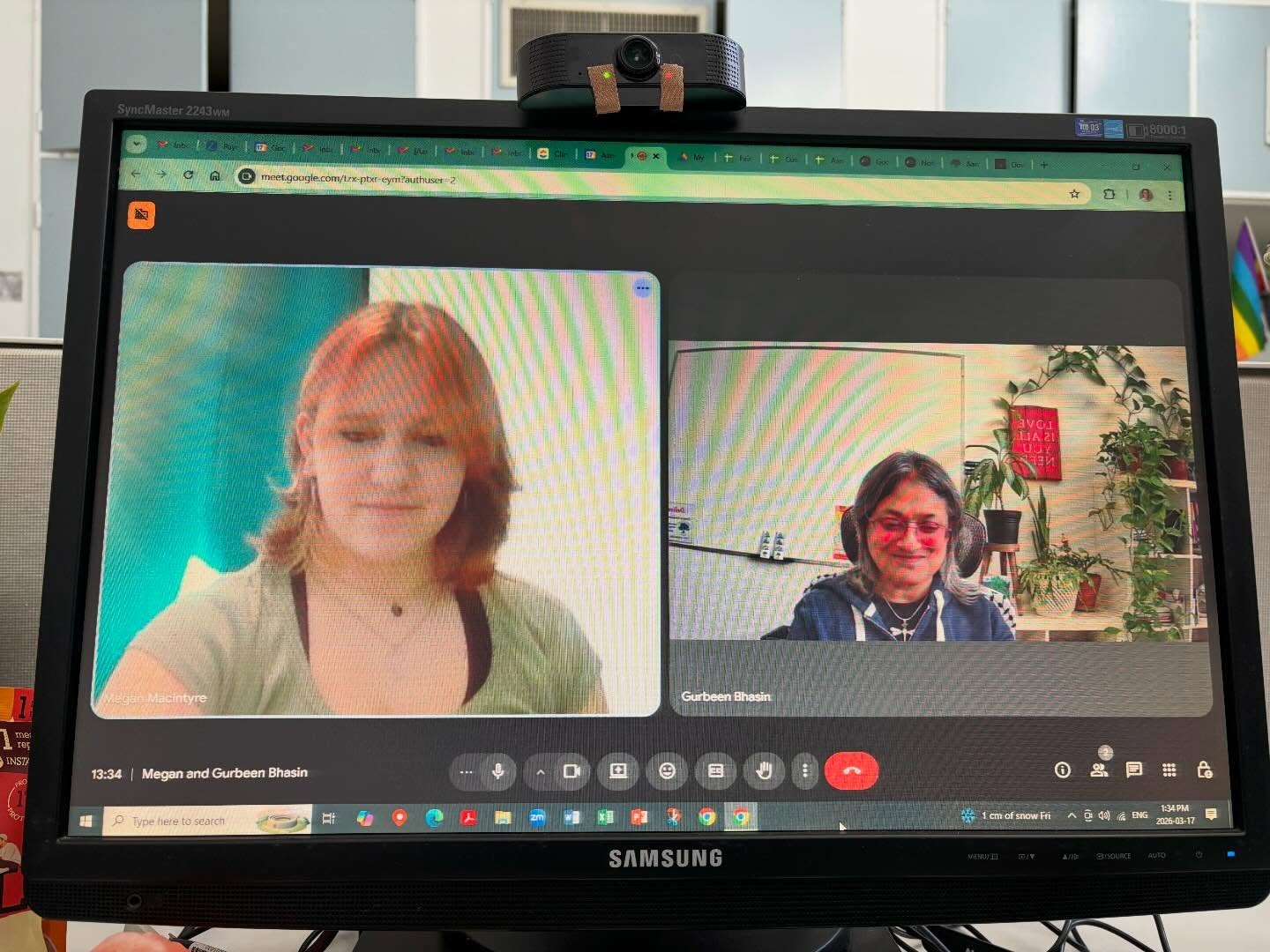 Proud moment with this awesome human who’s so excited to learn about the dehydration process and supporting her community with food security solutions! One love ❤️ @the_meggie_mac @kctc_esphs @scwist.canada