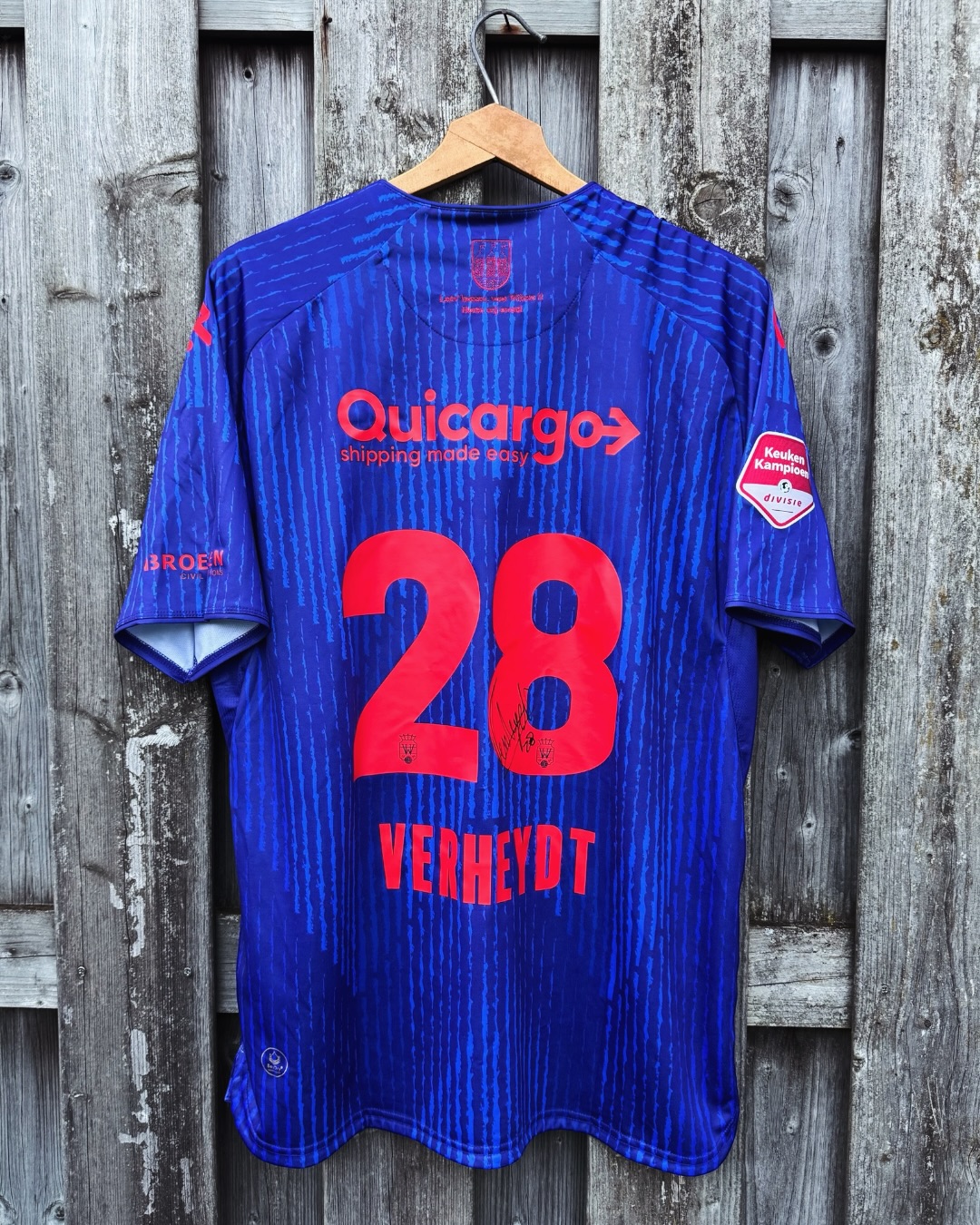 Big striker, big presence, big addition for my collection! 💪🏻
Matchworn by Verheydt in the away game vs MVV Maastricht
📍 Match details:
⚽️ MVV Maastricht vs Willem II
📅 March 22, 2026
🔴 Keuken Kampioen Divisie
#willem2 #denhaag #matchworn #verheydt #collector
