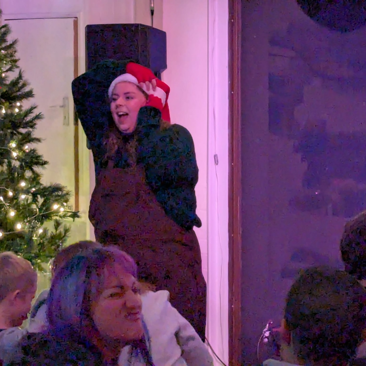 a festive look back at @cue34theatrecompany’s THE LOST ELVES at @wycombearts (why-coooooombe).
I loved elfing around and being silly this Christmas with my silly friend and my silly ukulele and writing songs and wrapping myself into presents and mostly just bringing Christmas and theatre joy to children - some of whom having their first theatre experience with us❤️thank you Cue34, you are lovely.
Photo credit: a mixture of Neil Marshment and our legend producer Catherine @hatgirl19
SUPPORT THE ARTS AND SUPPORT NEW THEATRE COMPANIES