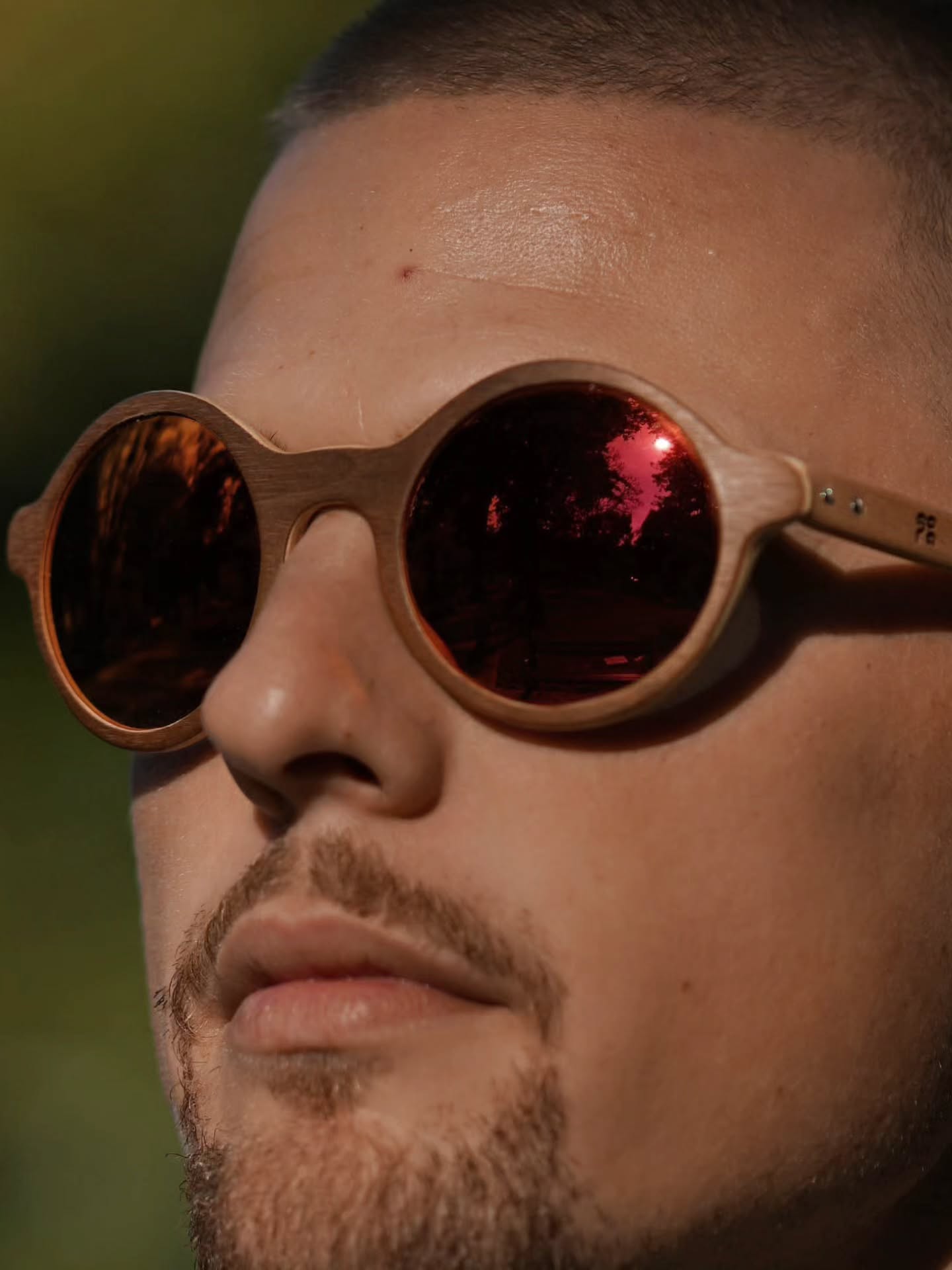 If you're looking for something different, find yourself.
.
.
.
.
.
.
.
#circlestyle #townfashion #woodandglass #spectacular #genesis