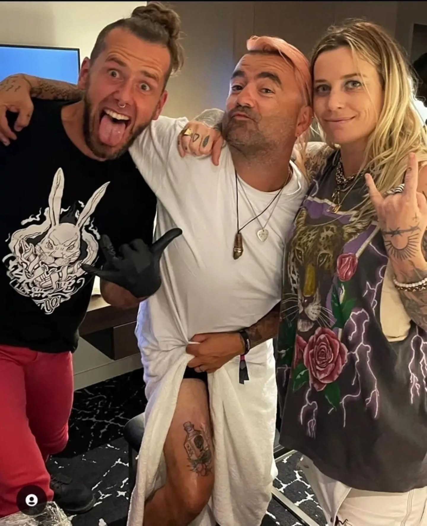 3 years ago already I tattooed the amazing Gin Wigmore and the Band (Dave and Joe) in their hotel room after their gig at homegrown.
I made a design of a gin bottle with juniper berries and the gig your logo. That was a crazy fun night!
Thaaaanaks guys you ROCK!
.
.
@afterart.newzealand @ghostlineapp @eztattooing @intenzetattooink @inkpro_nz