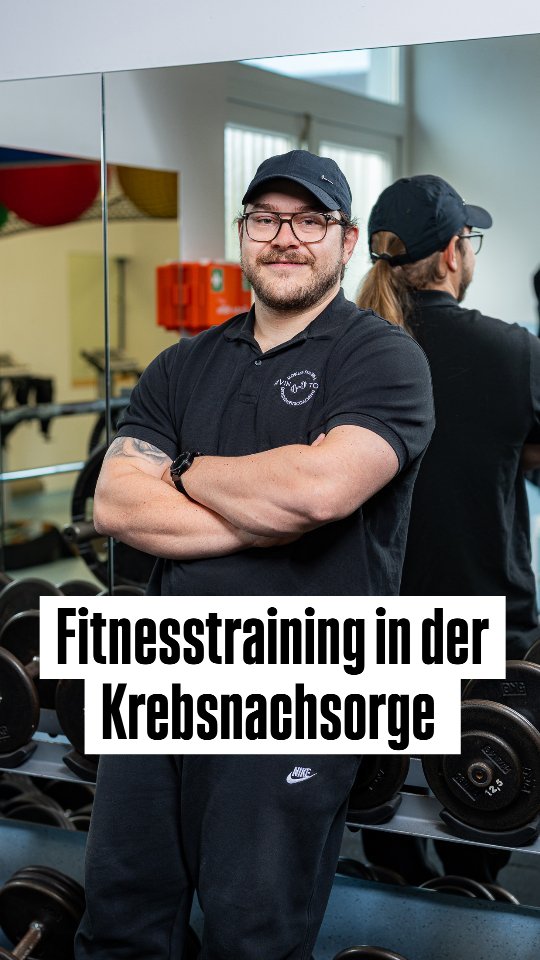 Dass Bewegung beim Gesundwerden hilft, ist keine neue Erkenntnis. Aber wie gezielt und individuell das in der Krebsnachsorge aussehen muss, wird oft unterschätzt.
Nach einer Krebstherapie hat der Körper viel durchgemacht – Nebenwirkungen, Spätfolgen, Erschöpfung. Richtiges Training in dieser Phase unterstützt die Regeneration, stärkt den Körper und verbessert die Lebensqualität spürbar. Falsch dosiert kann es aber auch das Gegenteil bewirken – deshalb braucht es jemanden, der die medizinischen Hintergründe kennt und das Training entsprechend plant.
Das richtet sich an Menschen, die ihre Therapie abgeschlossen haben und jetzt aktiv an ihrer Gesundheit weiterarbeiten wollen – und an alle, die jemanden in ihrem Umfeld haben, der genau das sucht.
Bei Interesse einfach direkt melden.