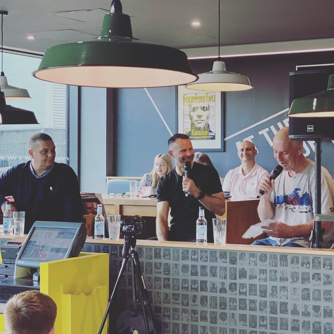 Last minute decisions are often great decisions...
Brought the boys to @hotelfootballuk for the #HFweekender with @ryangiggs.cc as a total surprise..
They were thrilled & I honestly cannot praise this place enough..
The quality and hospitality is second to none. Thank you guys!
#MUFC #HotelFootball #Manchester #Family #FamilyFirst