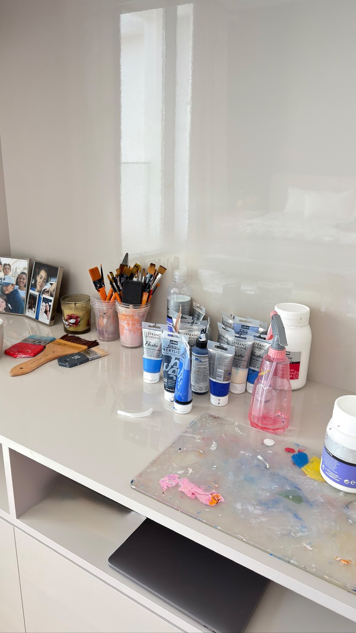 Creating is not about waiting for the right moment, the right place, or approval.
It starts when you decide to trust your instinct.🧿