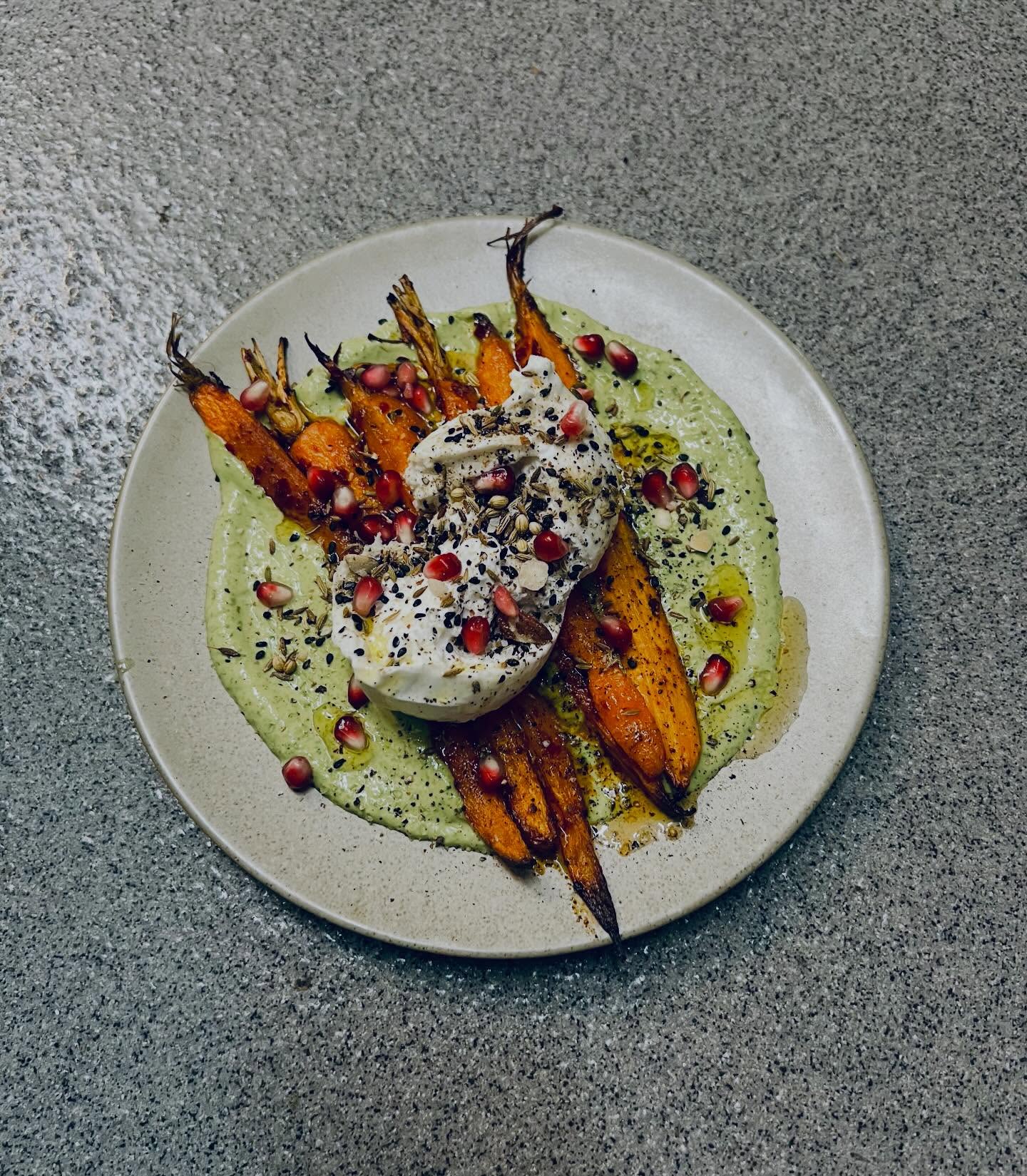 Onze ‘Uit de testkeuken avond’ – Touch of Cheese’ van afgelopen woensdag was weer super gezellig!
Bedankt aan iedereen die erbij was!
De volgende staat gepland op 29 april – zorg dat je erbij bent 💛
Reserveer op tijd je plekje.
#proefboutique #themavond #uitdetestkeuken #oudemolstraatdenhaag #hofkwartierdenhaag