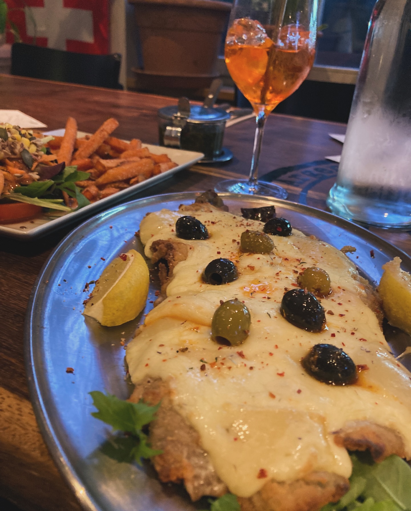 Milanesa cinco quesos! Ein Traum!
#chequelomo #milanesa #basel #suiza #gastronomia