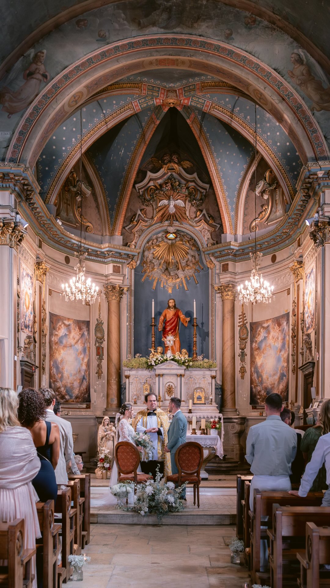 That moment that touches us just as deeply every single time.
Julie | Le Prisme de Julie
Julie & Aymeric | Le Prisme en Duo
Season 2027 open
Location: @chateau_formont
Photographer: @le.prisme.de.julie
Videographer: @le.prisme.en.duo
DJ: @deaevents33
Wedding Cake: @margotteauxpommes
Canelés with Coffee: @latoquecuivree.officiel
Hair Stylist: @julie_dream_bride
Florist: @floralementvotrebdx
Makeup Artist: @gaelle_bienetre33
Dresses: @maisonncv
Groom Accessories: @loding_officiel
Suit: @andrea_faubourgsaintsulpice
Bride Accessories: @bobbies
Bride’s Ring: @zeina_alliances
Groom’s Ring: @zeina_alliances
Stationery: @elsacamiade
Equipment Rental: @npa_evenements
Tableware Rental: @bontemps_fabrique_a_reveries
Caterer: @toctoquecuisine
Childcare: @1.2.3.nounou
Photobooth: @aquitainevent
Audio Guestbook: @allocorner
wedding in france - destination wedding photographer - french wedding photographer photographe mariage - bordeaux wedding photographer - fine art wedding photographer - south of france wedding - mariage en france - france wedding - chateau wedding france - photographe bordeaux - photographe mariage bordeaux - luxury bridal - bride vibes only