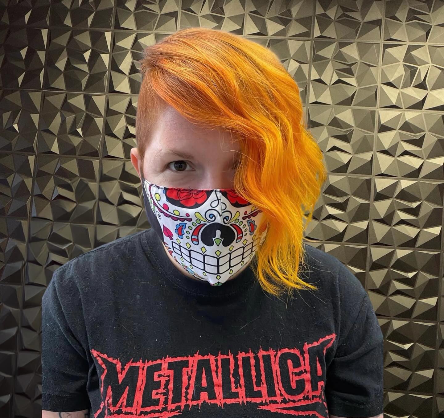 Gimme hair that is fire
Gimme hair that I desire 🔥
(My #1 priority every dang day 🧜♀️)
(PS- ICYDK, ‘fire’ means ‘awesome’ 😁)