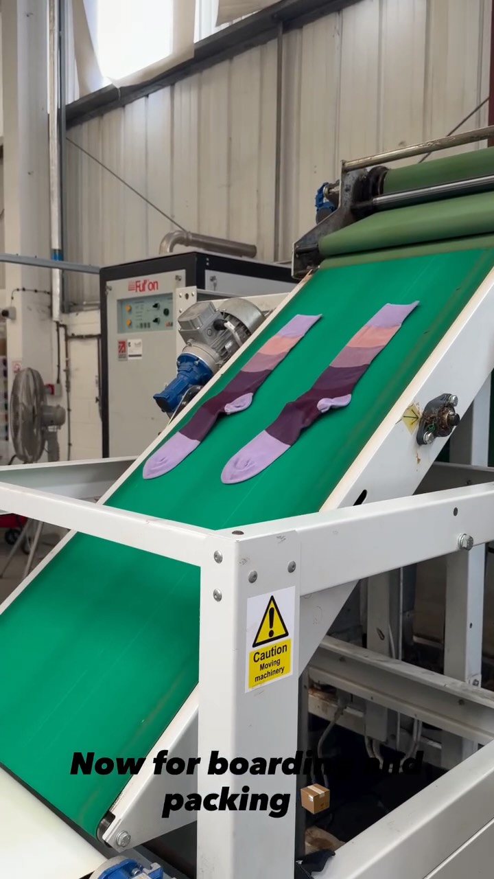 Here’s how our high quality socks are made in our West Sussex factory… 🧶 🏭
#sockfactory #madeintheuk #ukmanufacturing #factoryprocess #howitsmade