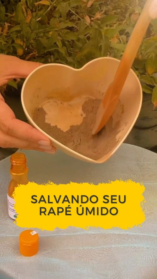 Você já sentiu seu rapé mais fraco… ou até causando desconforto? 🤔
Como falamos no vídeo anterior, nem sempre é sobre a alquimia em si — muitas vezes é a umidade absorvida no caminho.
Levar pra lá e pra cá, deixar no altar, próximo ao fogo, exposto ao sol ou em ambientes abafados… tudo isso pode alterar a textura e a força do rapé com o tempo.
Mas a boa notícia é simples:
✨ você consegue recuperar sua alquimia em casa.
No vídeo eu te mostro o passo a passo desse processo.
Agora me conta… você já conhecia essa técnica?
Será que algum dos seus rapés está precisando passar por isso? 🧡
#alquimiadafloresta #rapésagrado #MedicinaDaFloresta #ConsciênciaNatural #PôrDoSolExpansão