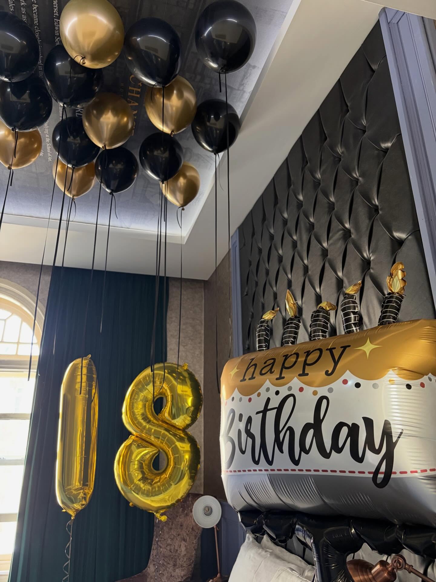 @coalexchangecardiff decorated for a surprise 18th birthday 🎁 🎈