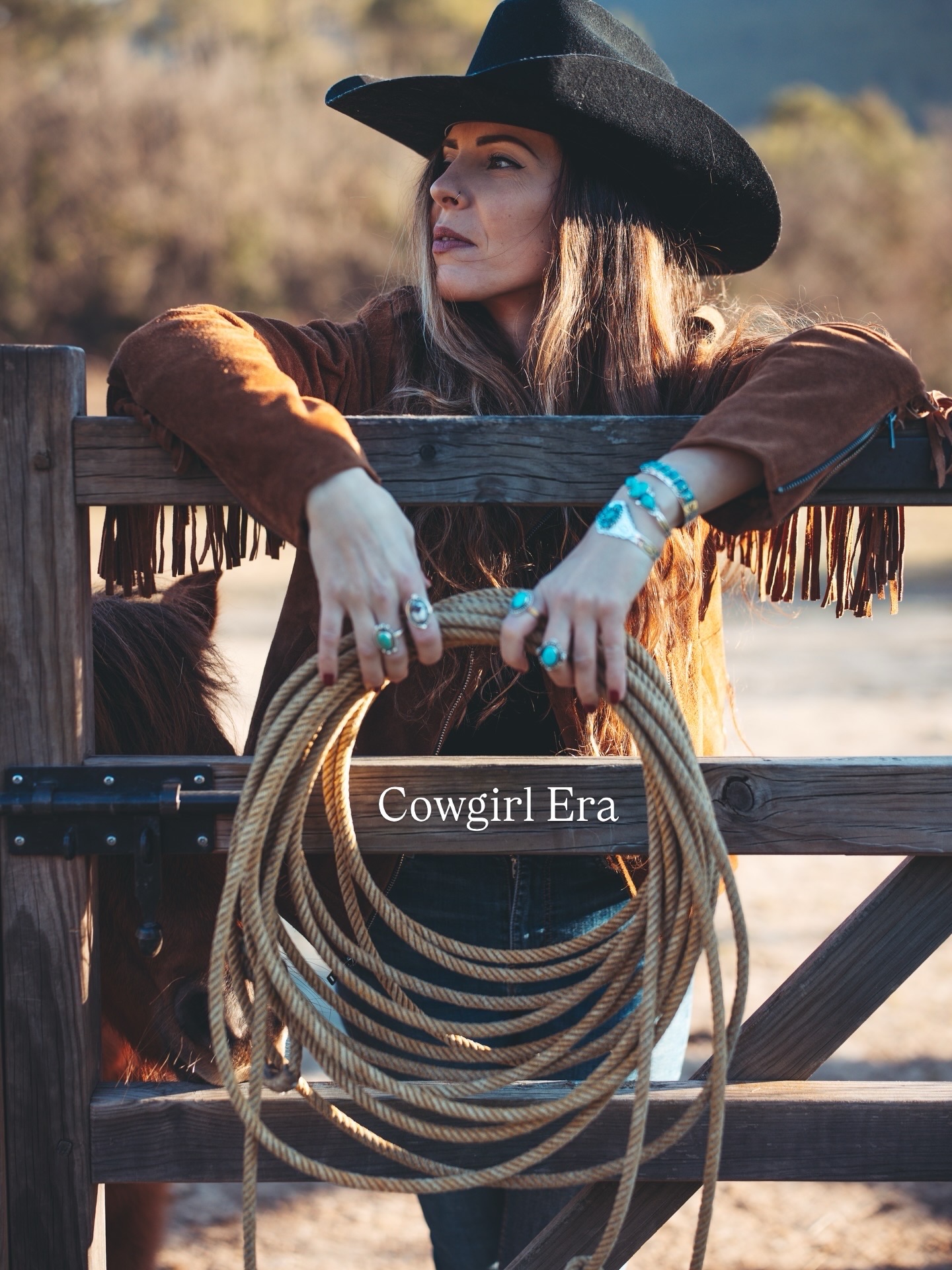 Sonora = Cowgirl Era 🪶
Une marque de bijoux pensée pour les âmes libres qui croient en bien plus que ce que l’œil peut voir ✨
J’ai imaginé chaque produit pour qu’il corresponde aux aventurières des temps modernes, celles qui n’ont pas peur de casser les codes et de s’assumer pleinement avec leurs forces et leurs sensibilités et mon cœur explose en vous voyant adhérer de plus en plus à cet univers de liberté 🫶
#cowgirl #bijoux #western
