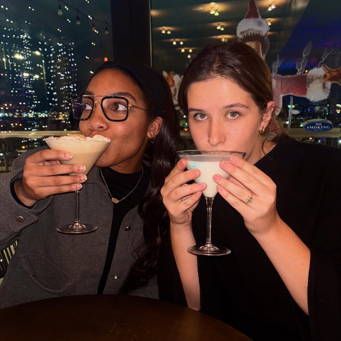 Yesterday was the start of a Christmas Journey to the STL Christmas pop-up bars!! We started with the “Moose Lounge” on the Angad Hotel’s top floor. This intimate cocktail bar is National Lampoon Christmas Vacation theme!! And it shows through their decor and, of course the main event, the drinks!! (Names and ratings below). We also munched on their spinach dip, and if you love garlic, like me, this warmth giving cheese dip was delightful!! The Angad hotel has a beautiful quirky design throughout the whole hotel and a stunning view of the arch. A beautiful,chill get together spot!
We ordered:
The Blessing (blue snowflake)
❄️❄️❄️
Clark’s Eggnog (moose cup)
❄️❄️❄️❄️❄️
All- Nighter House-Lighter (whipped cream)
❄️❄️❄️❄️
Spinach Dip
❄️❄️❄️❄️❄️