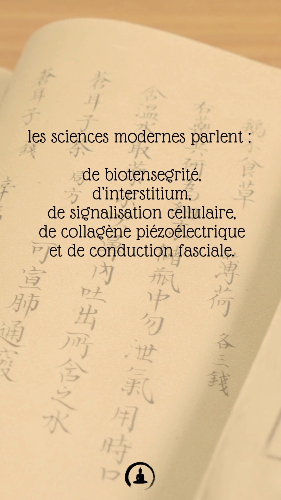 Les Méridiens :
Quand la MTC parle de Qi et de JingLuo,
les sciences modernes parlent :
de biotensegrité,
d’interstitium,
de signalisation cellulaire,
de collagène piézoélectrique
et de conduction fasciale.
#MédecineChinoise #ConscienceDigestive #SantéHolistique #MangerEnConscience #ÉcouteDuCorps #MédecineÉnergétique #AlimentationConsciente #DigestionNaturelle #Qi #Fascias #RespectDuCorps #BienManger #SagesseDuCorps #SantéNaturelle #SoutienDigestif #TaoDeLaSanté #SantéPréventive #ÉquilibreIntérieur #AlimentationÉnergétique