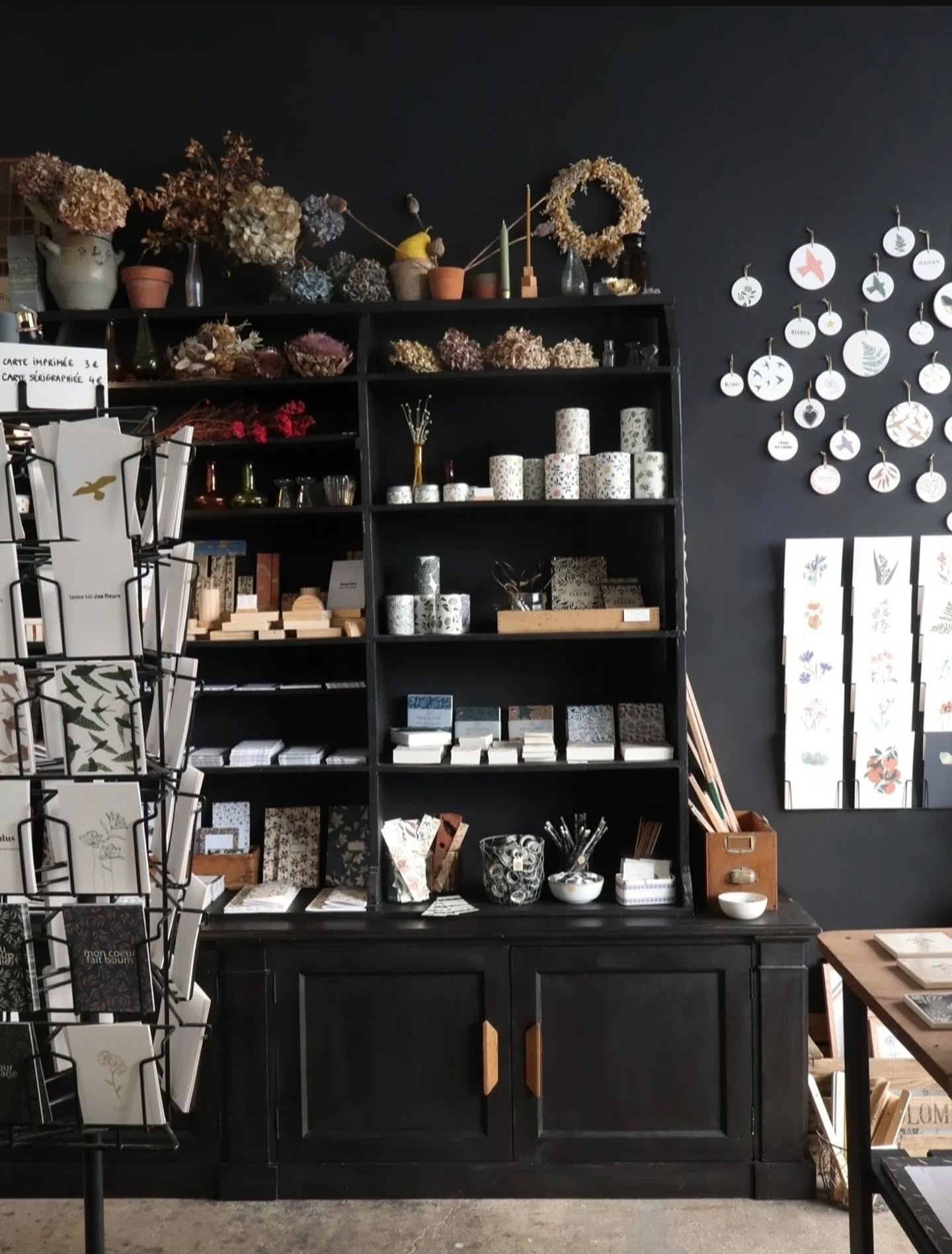 C'est le week-end !!!!! Mais pas pour la boutique qui reste ouverte pendant le week-end de Pâques !
Bonne vacances pour ceux et celles qui les sont et bon week-end pour les autres 🥰
.
.
.
#poussiereredesrues #shop #lyon #love