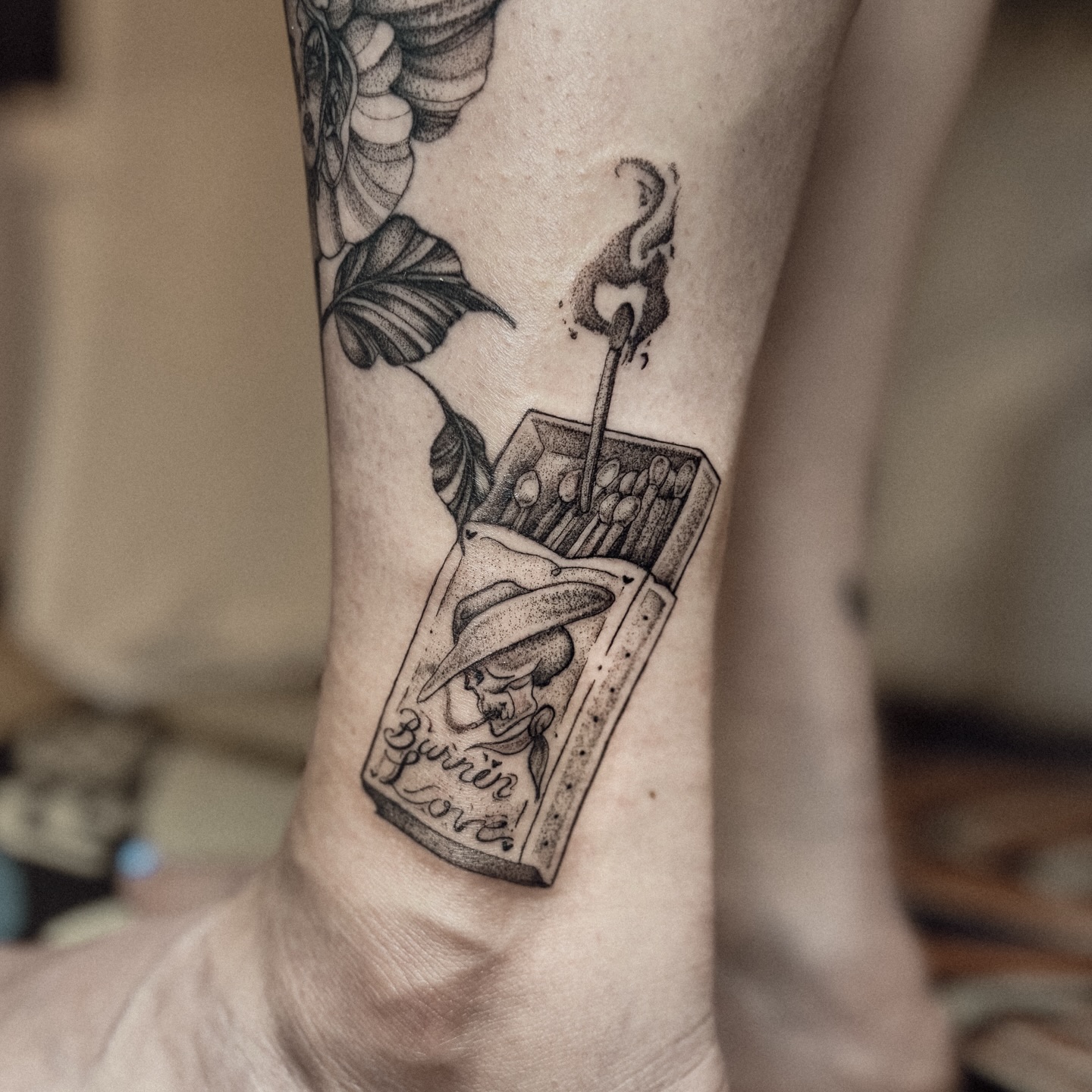 ❤️🔥 Burnin’ love for my start in Fort Worth, Texas🤠
Your girl is officially planting roots and I could not be more excited + who doesn’t love a 𝗧𝗘𝗫𝗔𝗦 𝗧𝗔𝗧𝗧𝗢𝗢 𝗚𝗜𝗩𝗘𝗔𝗪𝗔𝗬!
I’m currently giving my website a lil glow-up so it’s ready for all your dreamy tattoo ideas + bookings ✨
Books will be opening late April / early May — get ready!!🌷💛
BUTTTT… we’re kicking things off with a giveaway because duh 💅
✨ 𝗧𝗘𝗫𝗔𝗦 𝗕𝗘𝗦𝗧𝗜𝗘 𝗧𝗔𝗧𝗧𝗢𝗢 𝗚𝗜𝗩𝗘𝗔𝗪𝗔𝗬 ✨
Win matching (or just vibey) southern-style tattoos for you + your ride-or-die 🤍
To enter:
❤️🔥 Comment “Yeehaw!”
🤠 Follow me
📲 Share this to your story & tag me
Bonus points if you tag your bestie so I know who you’re bringing 👀
Let’s make my Texas era the cutest one