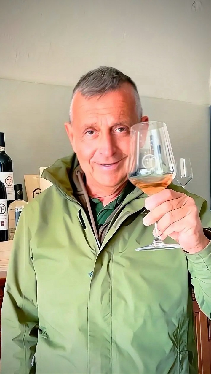We made two Rosati… this is what we think about the Dolcetto.
We made two Rosati this year.
Same land. Same vintage.
But they’ve taken very different paths.
This one, our Dolcetto Rosato has a little more behind it.
More fruit. More texture.
It holds your attention a bit longer.
It’s always interesting to see how the same place can express itself in completely different ways.
Now they’re both bottled. Both ready. And we’re just as curious as you are which one people will reach for first?
Stay close as our Rosati will be coming to your Spring tables very soon!
.
.
#winesofitaly #italianwine #rosewine #piemontewine #winelove