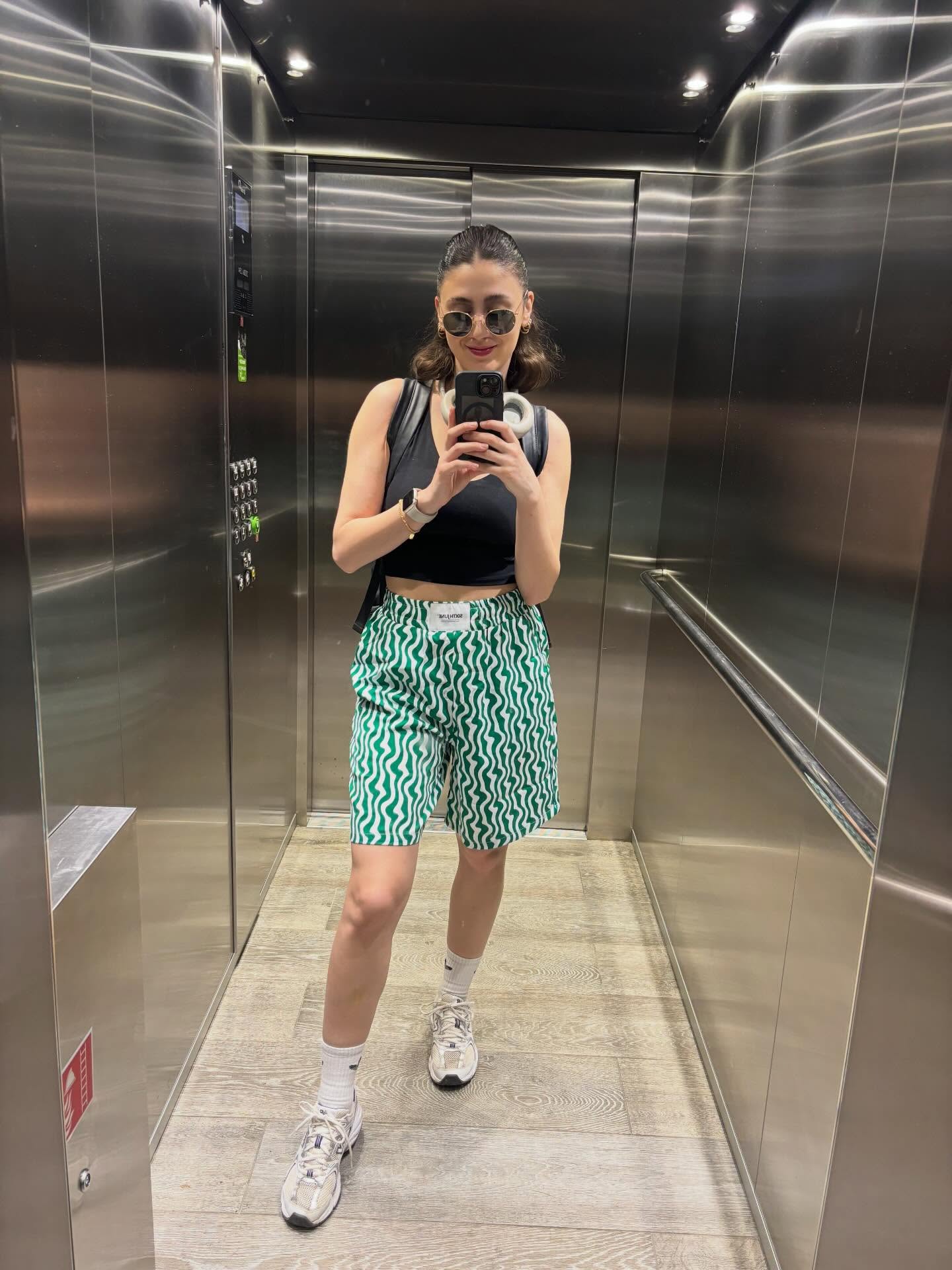 a little personal one… ✉️
Here are the reasons why I didn’t get help when I should have:
- I didn’t know who could help me. There was nobody I felt would understand.
- I was in the middle of the ocean with bad internet that cost a squillion dollars so the idea of therapy wasn’t really possible.
- I was ashamed of my bingeing. I thought it was my fault, that I had no self control. I had no idea it was a survival response and that none of it was my fault.
- My symptoms didn’t really show up in mainstream ‘ED stereotypes’ which made it really hard for me to identify a problem that could be healed.
- I thought I was just a failure at dieting rather than someone suffering from an ED.
- My behaviours were validated by the fitness/orthorexic side of the media. Didn’t make them OK.
- I associated healing my relationship with food and my body with weight gain which isn’t always the case, but I was terrified of weight gain at the time and hasn’t looked into my internalised fatphobia and diet culture.
- It felt like I had it all under control. And that any time I felt out of control it was a failure on my part rather than the fact I was mentally unwell.
- I felt like I was known as the one who had it all together, who knew about health and fitness and nutrition.
- My ED felt threatened by the idea of change or help so it would actively encourage me to go at it alone.
- Nobody around me knew the warning signs or how to identify them.
- I was so anxious all the time because I didn’t have any self-regulating coping mechanisms to help soothe my nervous system so I turned to food to try and ease my anxiety. It just heightened it. A vicious cycle.
- I used my body and food to regulate my self worth. There was a lot of inner work to be done.
I feel it’s our mission to try and educate and eliminate these reasons for hidden EDs within the industry. If any of these feel a little too close to home, just pop me a message and we can chat. 🤍