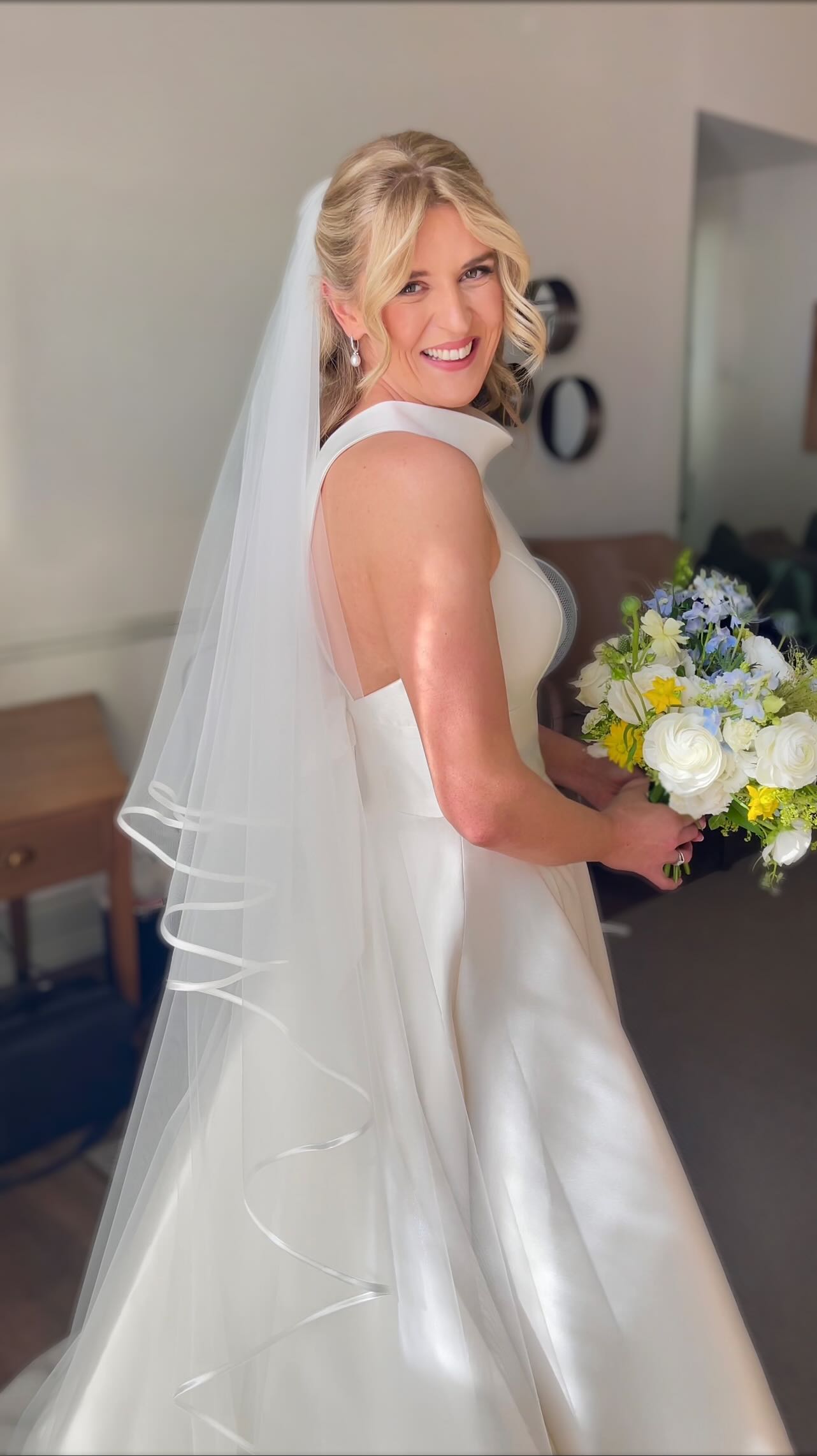 Victorias testimonial🥰
When a bride’s voice says it all—her trust, her journey, her glow. ✨✨
From the first moment to the final reveal, it’s not just hair and makeup—it’s how you feel walking down the aisle. As your bridal hair and makeup artist, I’m here to make your wedding day look and feel extraordinary.
Ready to make your bridal vision come to life? Let’s connect. 🤍
#bridetobe2027 #hertfordshirehairstylist #hertfordshiremakeupartist #hertfordshirewedding