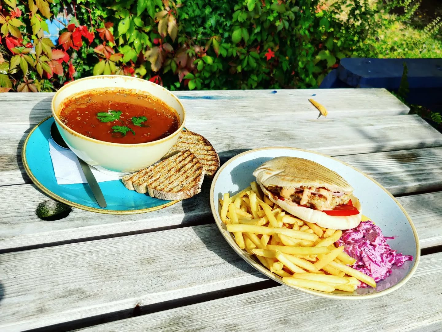 Change in weather and new specials on our menu ππΌ
β’ Chefs Minestrone Soup with toasted Sourdough
β’ Sunny Hill Chicken Burger in Pita
..................................................................................
#sunnyhillcafe #sunnyhillpark #hendon #millhill #colindale #edgware #finchley #instacafe #cafeinthepark #londonparkcafes #cafesofinstagram #logcabin #cafelogcabin #alfrescocafe #rustic #londonfoodies #londonfoodblog #eatoutlondon #londoneats #brunchlondon #breakfastcafe #lunchclub #breakfastclub #parkcafe #londonparks #specials #soupoftheday #chickenburger #fyp