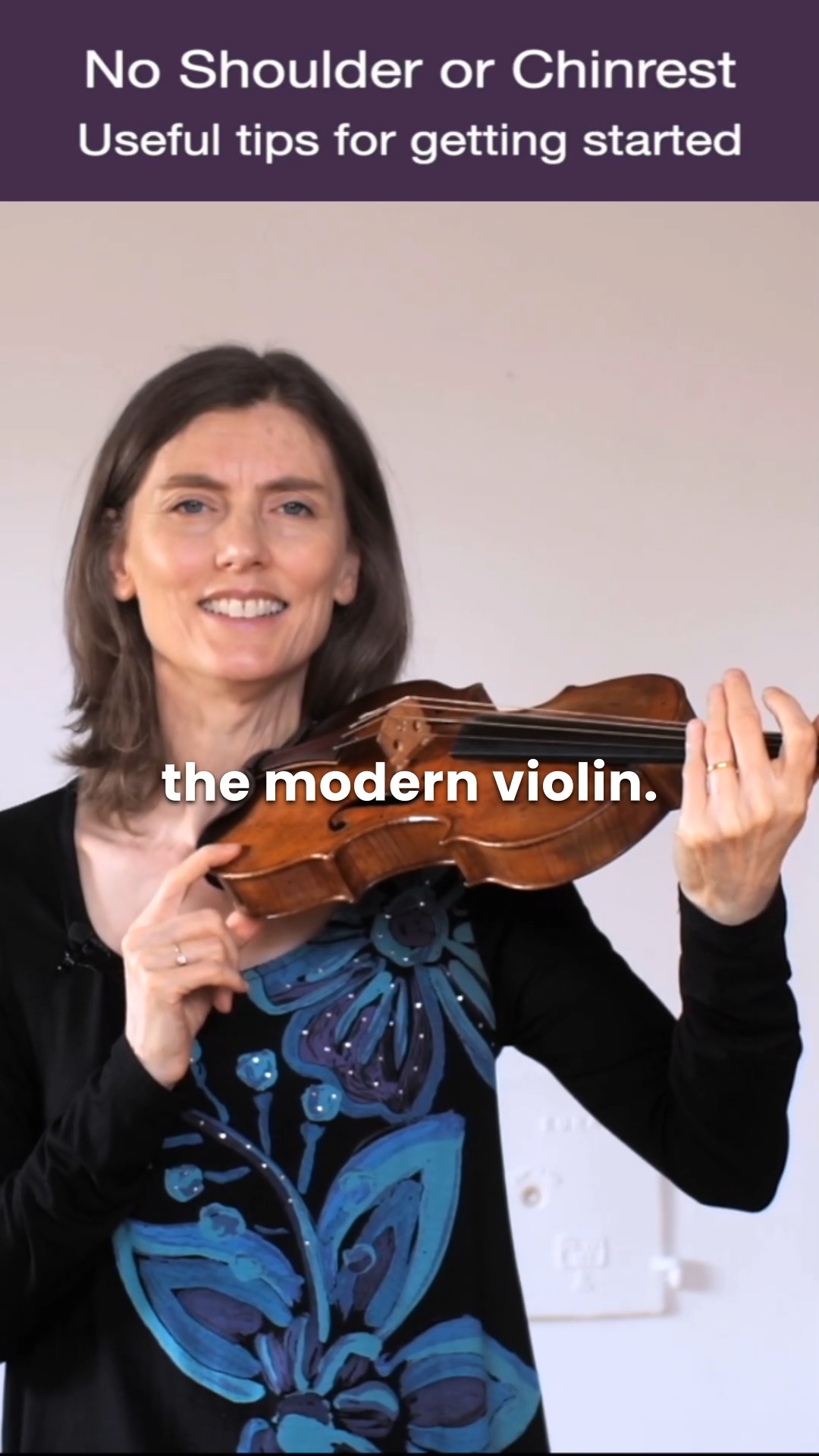 Penelope Spencer demonstriert barocke Violintechnik – wie man ohne Kinnhalter, ohne Schulterstütze und mit Darmsaiten spielt.
https://www.penelopespencer.eu/