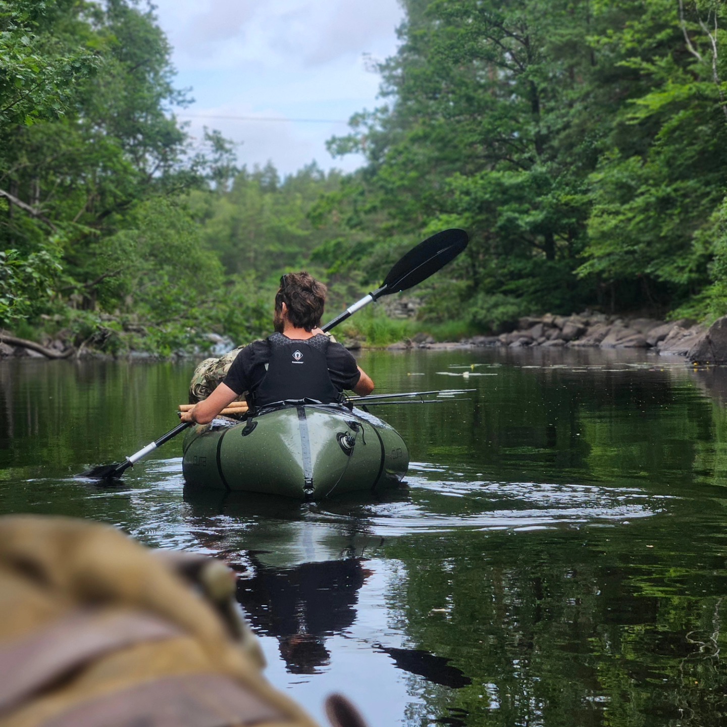Test Running the brand new CUMA gear packraft last week with @survivalstore.dk /@bushcraftbutikken.dk
Packraft approved 👍💪
Easy to carry, easy to handle and it gives you opportunites and have adventures not else possible 😎
#Bushcraft #packraft #cumagear #sweden #greatoutdoors #adventure #lightweightgear #friluftlsliv #udeliv #wilderness #wildernesstrip #vildmark #vildmarkstur #keepitsimple #survivalstore #bushcraftbutikken #bushcraftdanmark #bushcrafteurope
