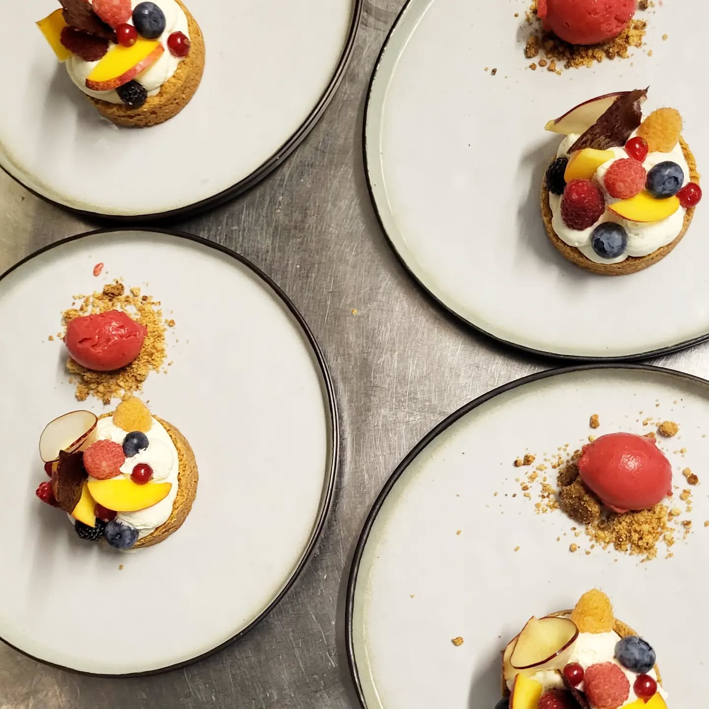 Tartelette pêche-verveine
#faitmaison
#restaurantnantescentre
#restaurantnantes
#poduitsfrais