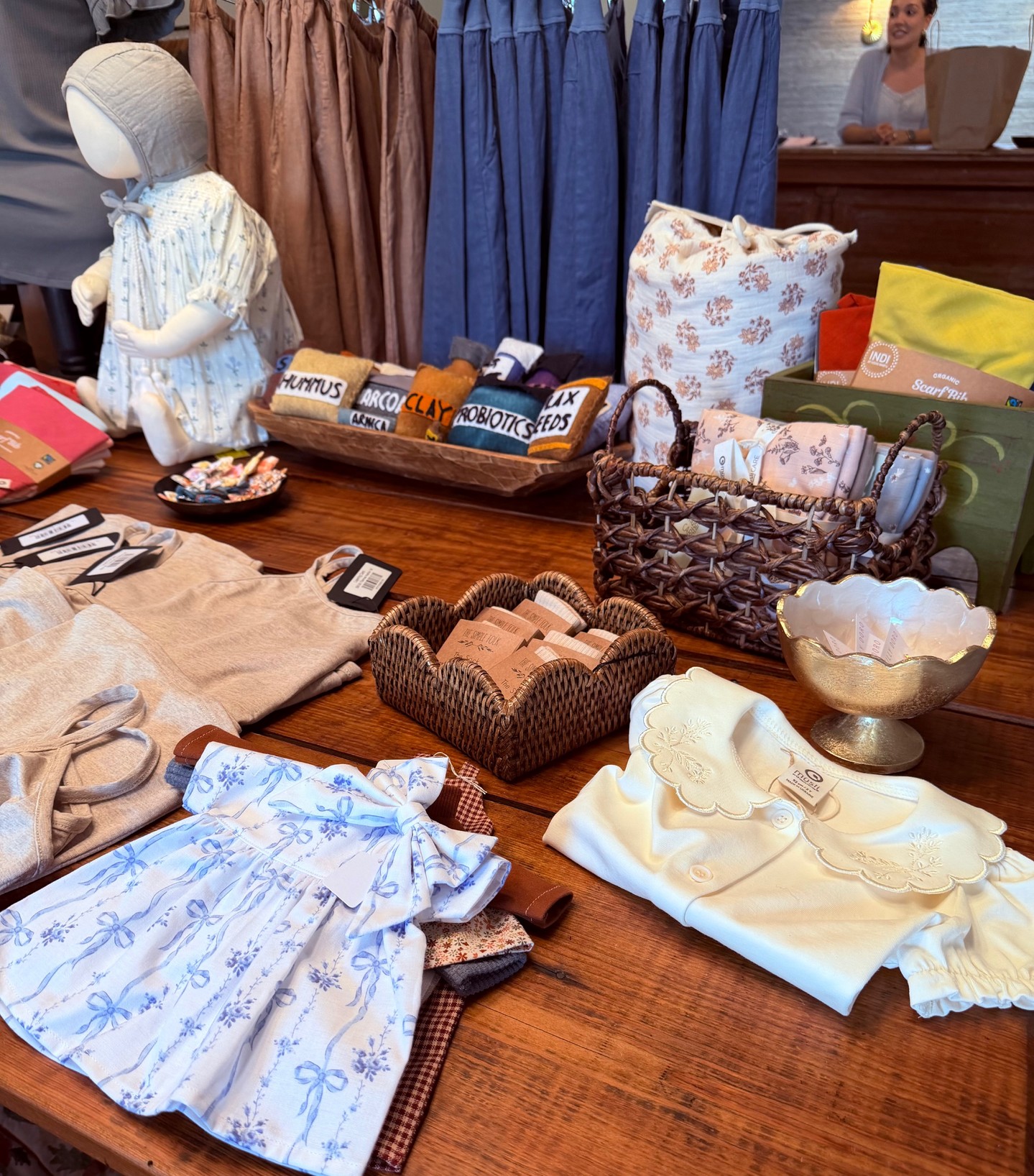 Curated with intention. From clothing to toys, every piece in Syda’s is chosen with care - prioritizing quality, sustainability, and products that support a more thoughtful way of living.
#eco #sustainable #slowfashion #organic #shop