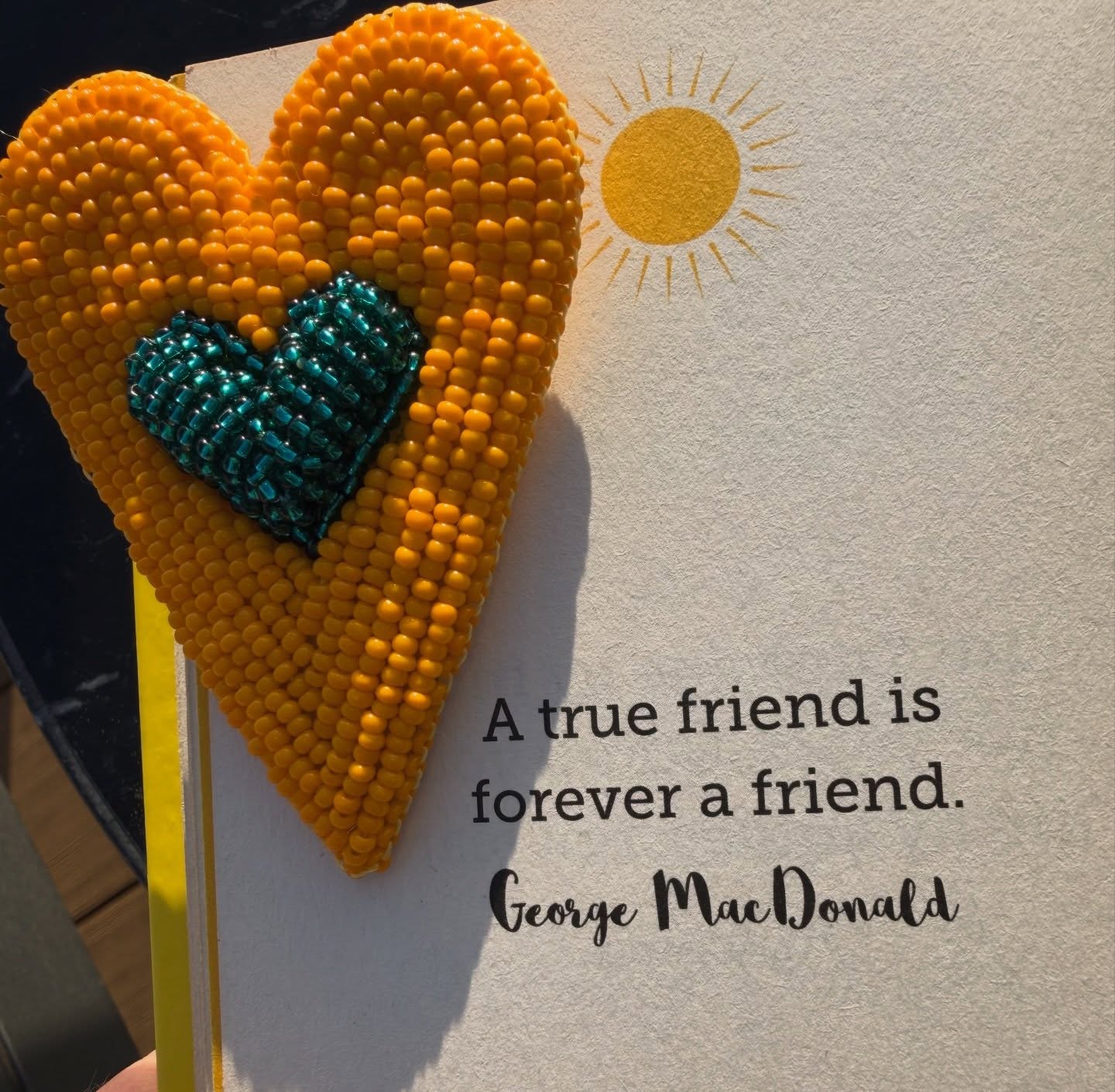 Amor infinito por los amigos.
Esos que siempre están y ponen alivio a cualquier dolor.
Dejas de verlos por un año y el día que lo ves es como si no hubiera pasado un día 🫶🫶🫶