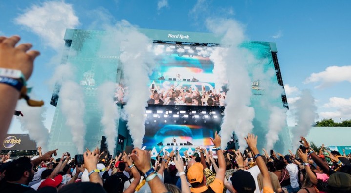 What our concierge actually does on race weekend. Before you wake up, we have already checked route timing, gate notes, and schedule changes. While you watch the session, we are confirming the next move so you never feel rushed. Luxury is when nothing interrupts the moment. What do you want to never think about on race weekend?
#GrandPrixGetaways #ConciergeLife #F1VIP #F1Corporate #F1Suites #F1Travel #F1Private #VIPSupport #MotorsportTravel