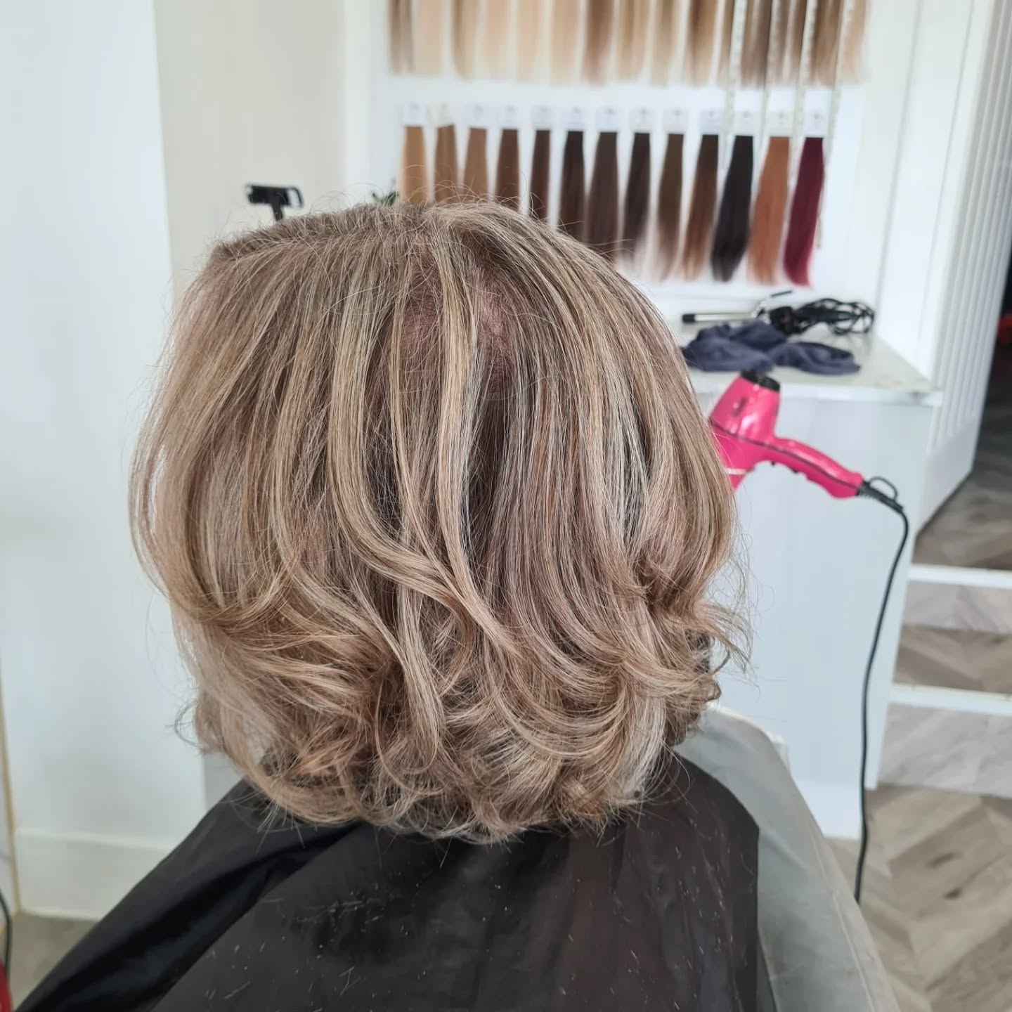 A hair journey ✨️
My client had been box dying her hair red for many many years. She stopped colouring it for a year to help the colour fade out.
1st session- full highlights with lowlights inbetween to knock the warmth.
2nd session- 4 months later- full highlights, weaving out the old colour from last time.
End goal- softly blended Ash tones to help grow out the greys and more time inbetween maintenance appointments ♡
📍 @the.secret.salon.manchester
.
.
.
#manchesterhair #ecclessalon #haircolourjourney