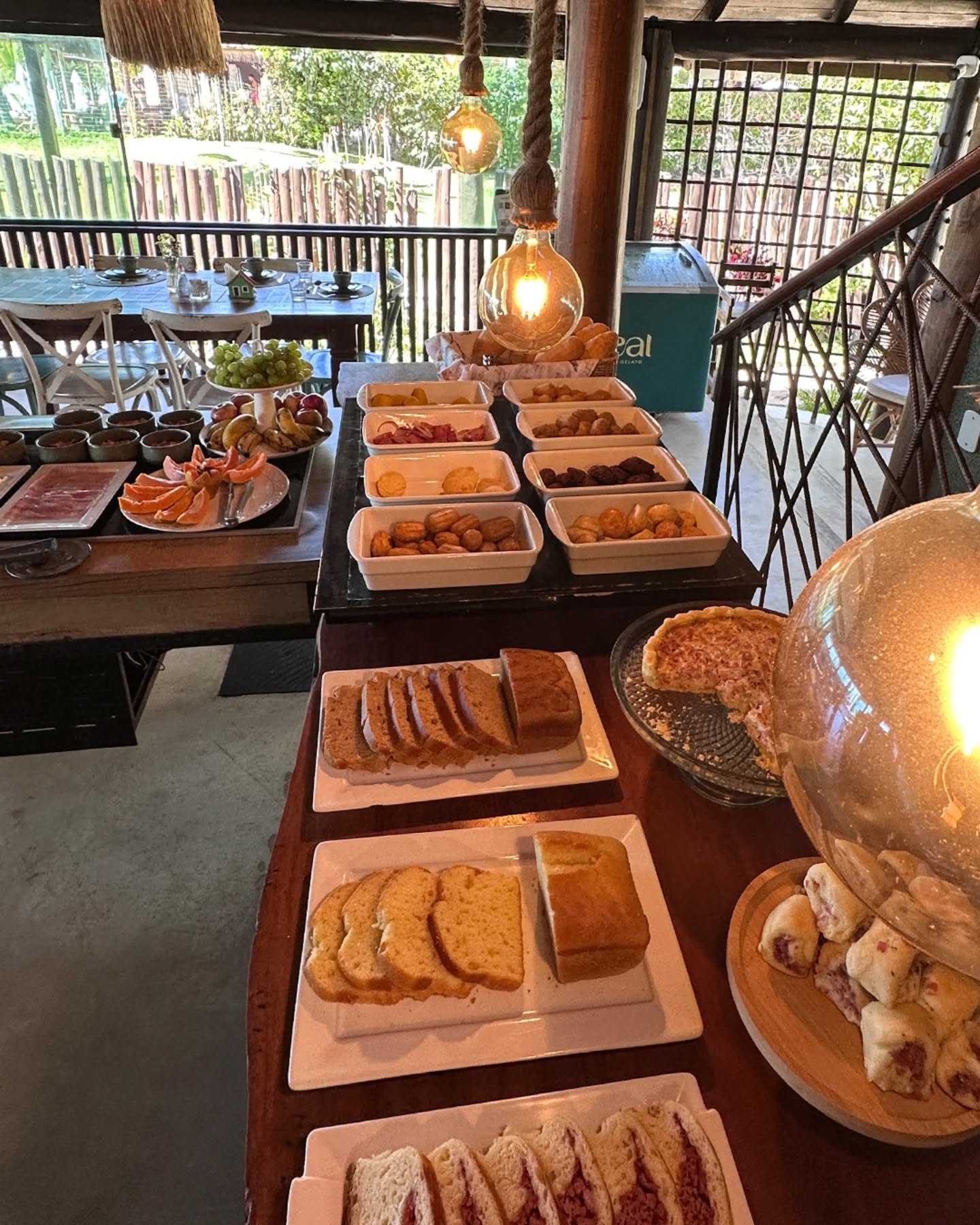 Comece o dia da melhor forma na Pousada Rigatoni.
Um café da manhã delicioso, com diversas opções preparadas para tornar a sua manhã ainda mais especial.
Pousada Rigatoni e Beach Club
Reserva: (73) 9 9800-1818
www.rigatonibrasil.com.br
.
.
#clubdepraia #rigatoni #beachclub #destinosbrasileiros #viagem