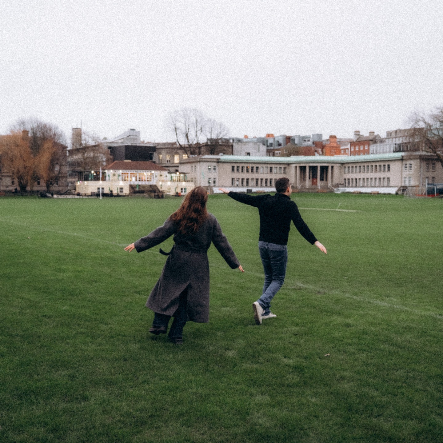 She said yes!
Drew wanted to propose to Emily on their trip to Dublin. When he reached out to book me he already knew where and when to do it.
This is how everything unfolded.
So happy to be be part of their story.
Emily + Drew
#dublinphotographer #ireland #dublin #ireland
#irelandphotographer #dublinlifestylephotos #nikoneurope #Howthphotographer