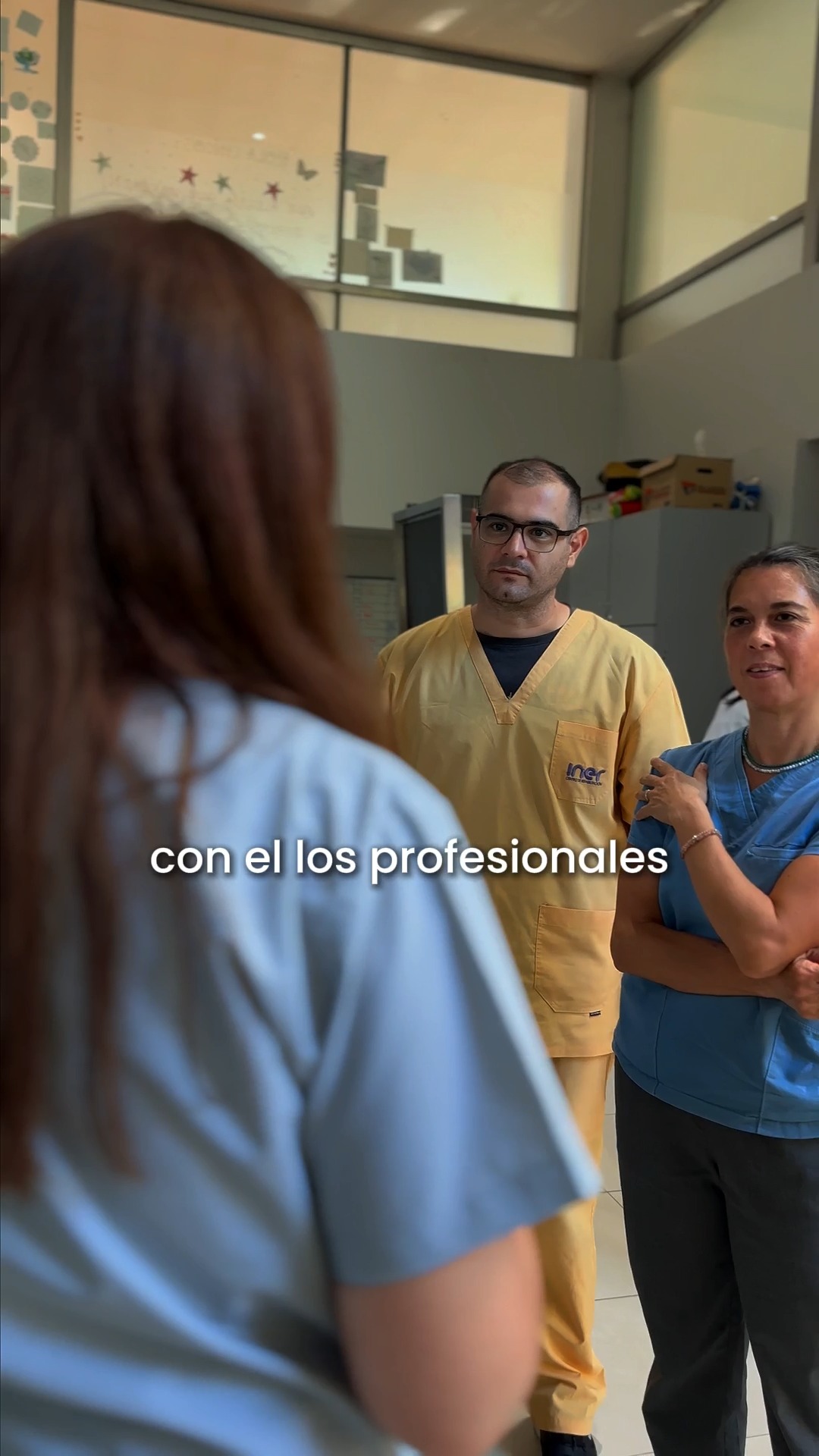 Detrás de cada proceso de rehabilitación hay un trabajo coordinado y humano 🤝💙
En INER, el rol del Coordinador de Terapia es clave desde el primer momento: organiza las valoraciones iniciales , planifica el cronograma diario de actividades terapéuticas y adapta cada propuesta a la individualidad de cada paciente.
Además, articula la comunicación entre el equipo médico enfermería y los profesionales de rehabilitación, asegurando un abordaje integral y continuo.
También acompaña a las familias, generando espacios de encuentro para compartir la evolución 📈 y brindar herramientas que fortalezcan el proceso terapéutico 💬🧠
#Rehabilitación #CuidadoIntegral #INER #Terapia #EquipoDeSalud