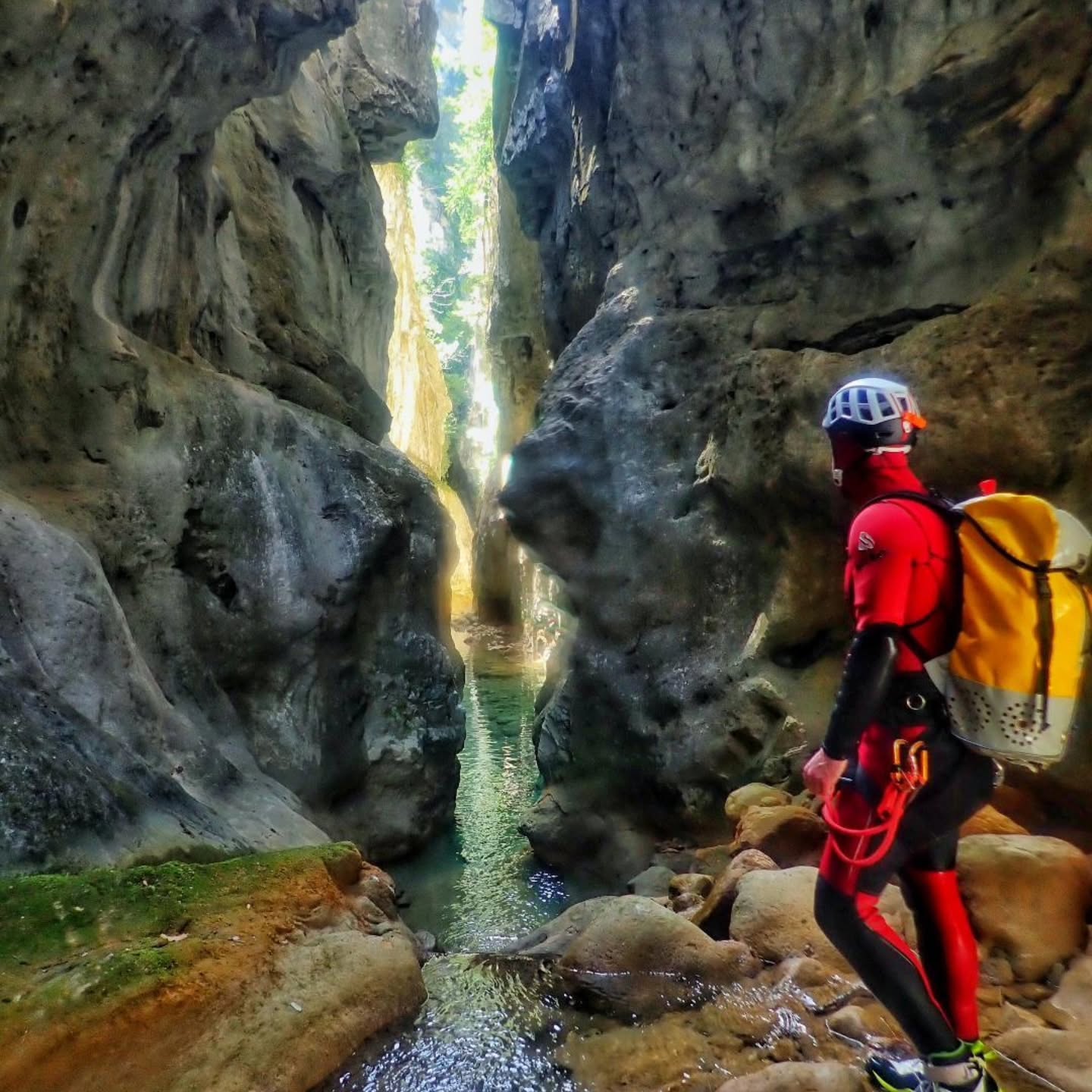 ¡Barranquismo de primavera! 💚💚💚
#huescalamagia #ainsa #ordesa #pirineos #ainsa