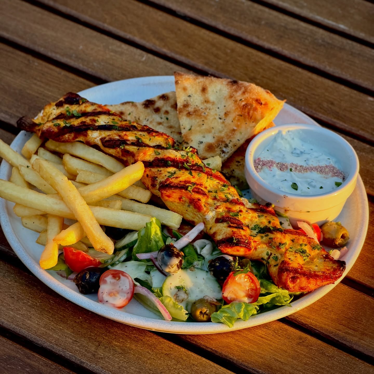 The countdown has begun… ⏳
not long left before you can enjoy our souvlakis whilst soaking in the 🌞 🏖️
….or so we hope 🙈🤞🏼
#britishsummertime #nottinghamfood #restaurant