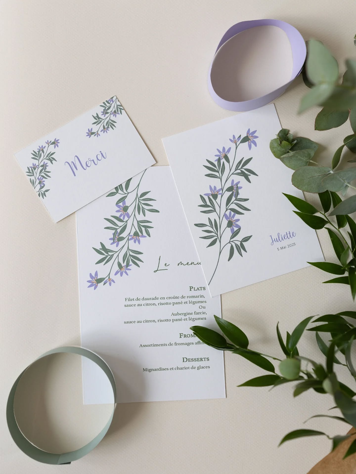 La saison des mariages, baptêmes, anniversaires a débuté. Le temps des grandes tables printanières, des repas entre amis, en famille... Découvrez nos collections de papeterie pour vos tables ou pour de petits cadeaux !
.
.
.
#poussiereredesrues #serigraphie #papererie #event