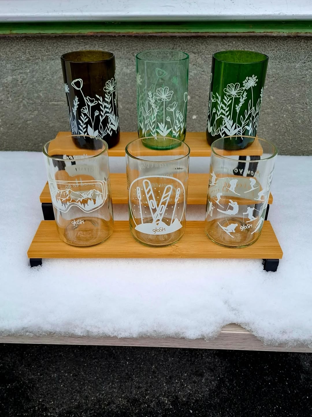 Bitte sag mir, welche Jahreszeit haben wir denn jetzt? 🌱❄️
Wir sind jedenfalls für Frühling und Winter gewappnet😇
Entdecke die neuen handgefertigten Gläser aus wiederverwendeten Flaschen von GlasK. Hergestellt in der Schweiz. Aus Upcycling-Materialien. Mit Liebe gemacht.
Frühling oder Winter? Oder beides? Finde dein Lieblingsglas🥰
PS. Weitere Motive im Laden erhältlich. Auch für Katzenliebhaber😉🐈
#bazar_seewis #upcycled #märzwetter