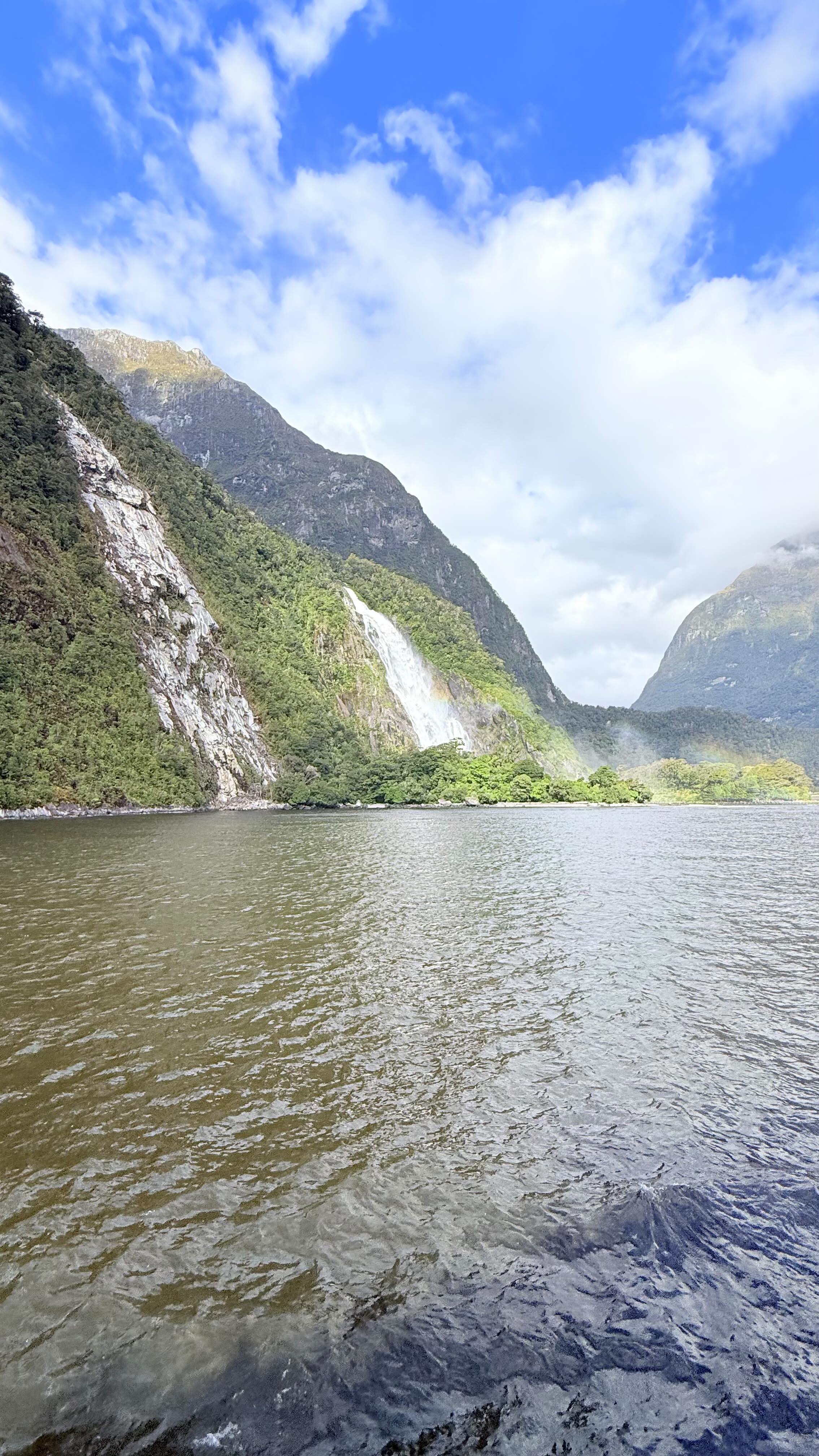 Back on New Zealand’s South Island for part two of this incredible adventure. Different region, same “wow” factor: dramatic coastlines, wide open roads and those views you just cannot capture fully on camera. Not a filter in sight!
Ready to start planning your own South Island road trip, wine escape or adventure holiday? Get in touch and I will put together something completely tailored to you. #travelcounsellors #southisland #newzealand #aatkings