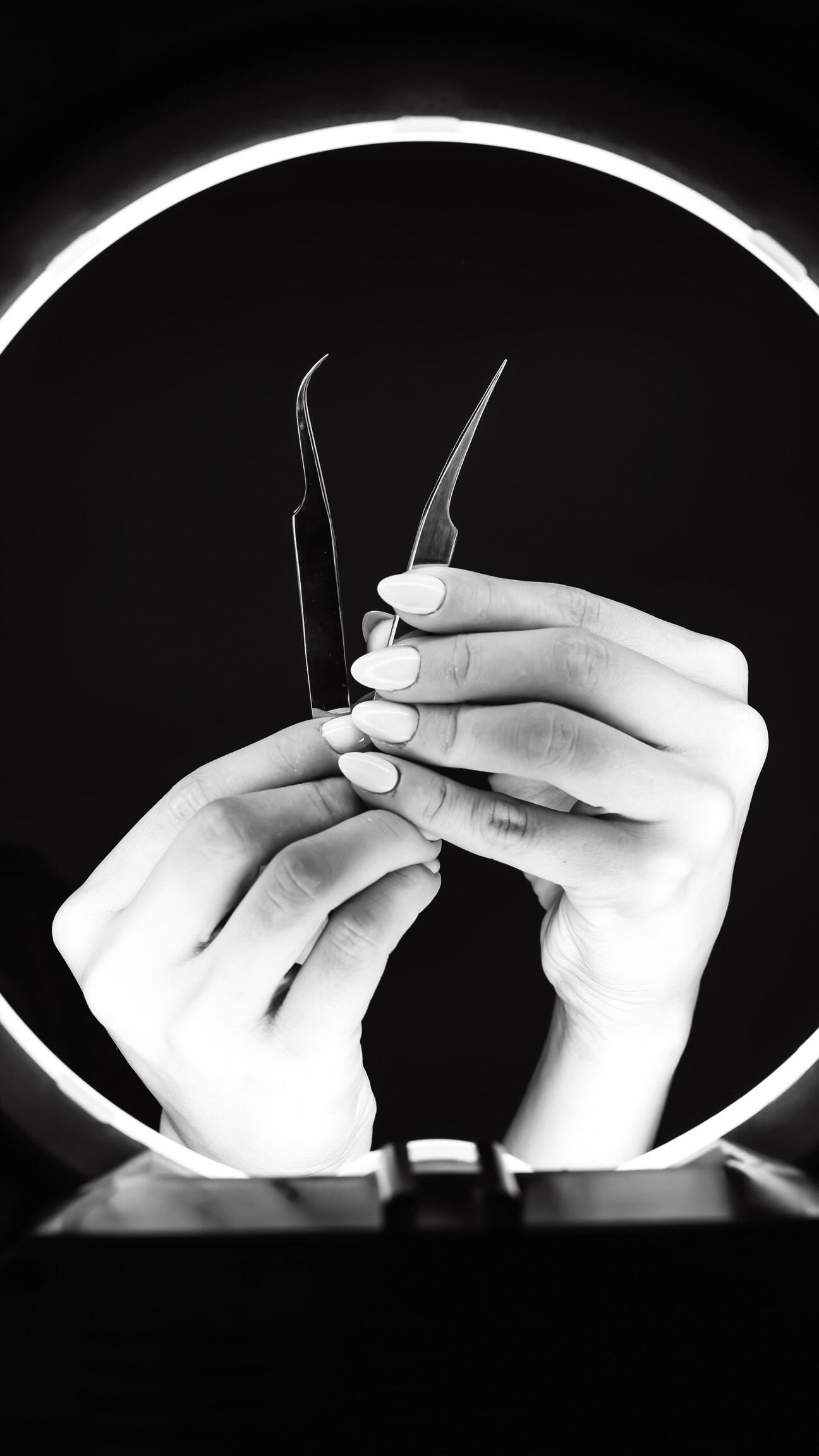 The women who come here stay here 🖤
It’s not just the lashes.
It’s the consistency.
The conversations.
The way you’re taken care of every single time.
Appointments that feel familiar.
Results that actually last.
You find your place… and you don’t keep looking.