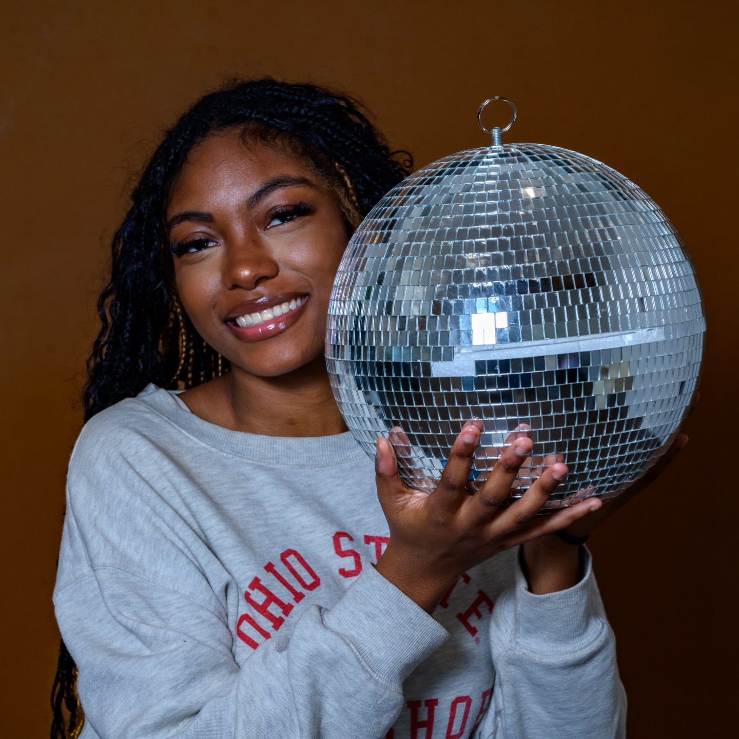 Disco lady! This high schooler said she never seen a disco ball in real life and that got me thinking…she’s probably right and most her age haven’t. Making the Disco ball official Nostalgia 🪩