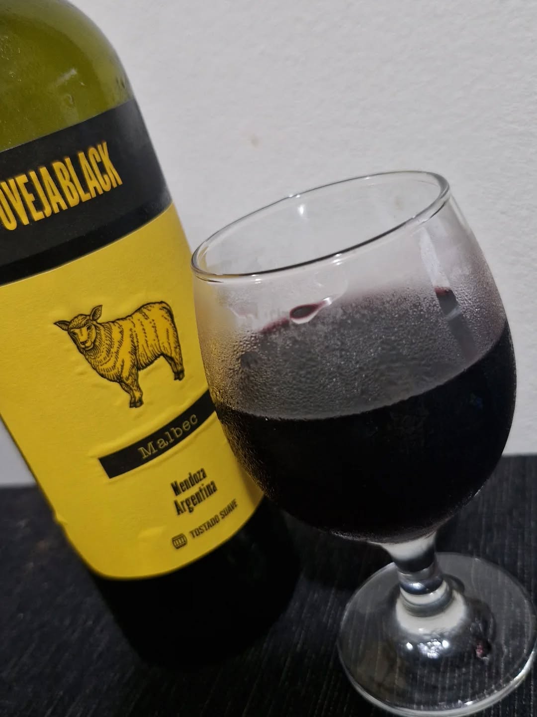 Momento de brindar o fim de uma missão para assumir outras missões.
Vinho by @zanattavinhosedestilados escolhido com todo carinho por Eduardo Zanatta para harmonizar com esse momento.
Depois de um dia de muitas emoções, de dar aula, vamos encerrar com essa mais que Happy Hour.
Nos vemos em breve. Aguardem!
#carpedi̇em #novosciclos #autoridade #emobras #nofilter