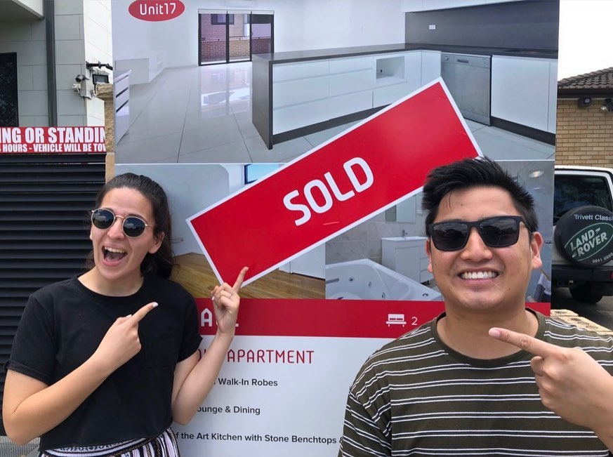 There’s nothing like seeing these photos of my clients with their sold signs! 🏡 Congratulations Angelica & Sam 🎉🥂 wishing you guys nothing but blessings in your new home in the new year! 💪🥳
#homeowners #mortgagebrokersydney #sydneypropertymarket #hillsdistrict