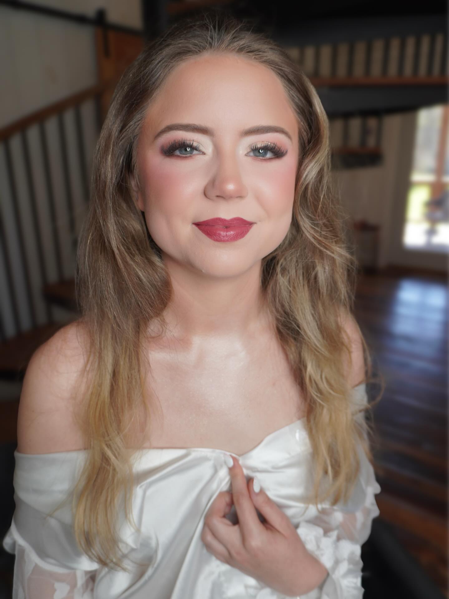 Happy Wedding Day Abigail 🤍💄 3.28.26
swipe to see the beautiful hair by @hautelooksbyhailey ❤️🔥