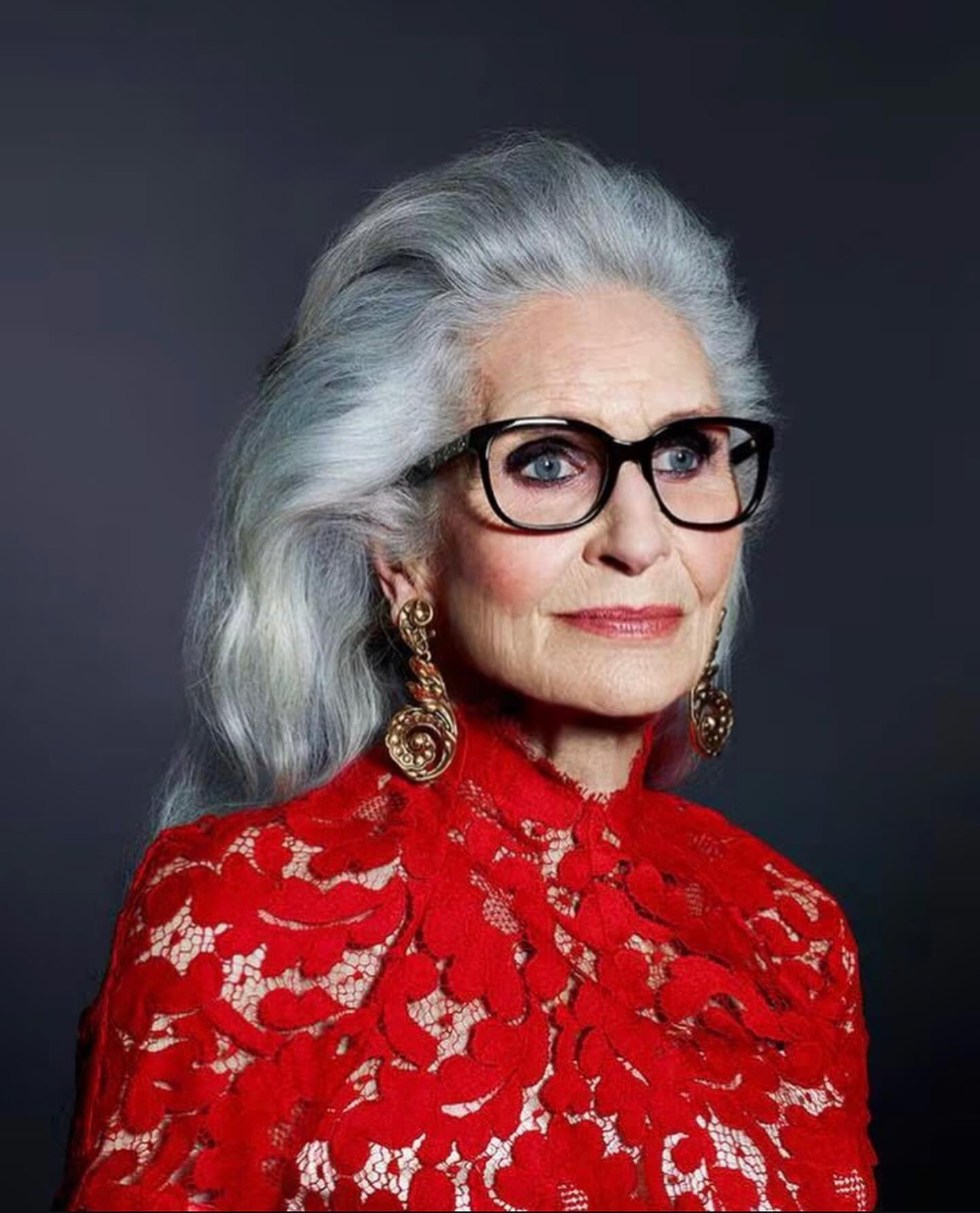 Daphne Selfe @daphneselfe has passed, at 98. In a world where the word icon is used so liberally, she genuinely was a TRUE ICON.
I met her over ten years ago at a conference on ageing organised by the London College of Fashion — where I also met, for the very first time, @arisethcohen, who had launched @advancedstyle. Daphne was gracious and effortlessly elegant: a woman who could enter a room already at ease with herself. A quintessential model, she never quite performed for the lens — she allowed herself to be seen rather than presenting herself.
It brings to mind what Pierre Bourdieu called hexis, the body’s accumulated dispositions, the way years of practice sediment into bearing and presence. Daphne had that quality entirely. Being looked at, for her, was neither something to hunger for nor to defend against; she simply inhabited herself. A naturalness that, of course, was the product of decades of discipline and consummate professionalism.
#ripdaphne #daphneselfe #englishicon