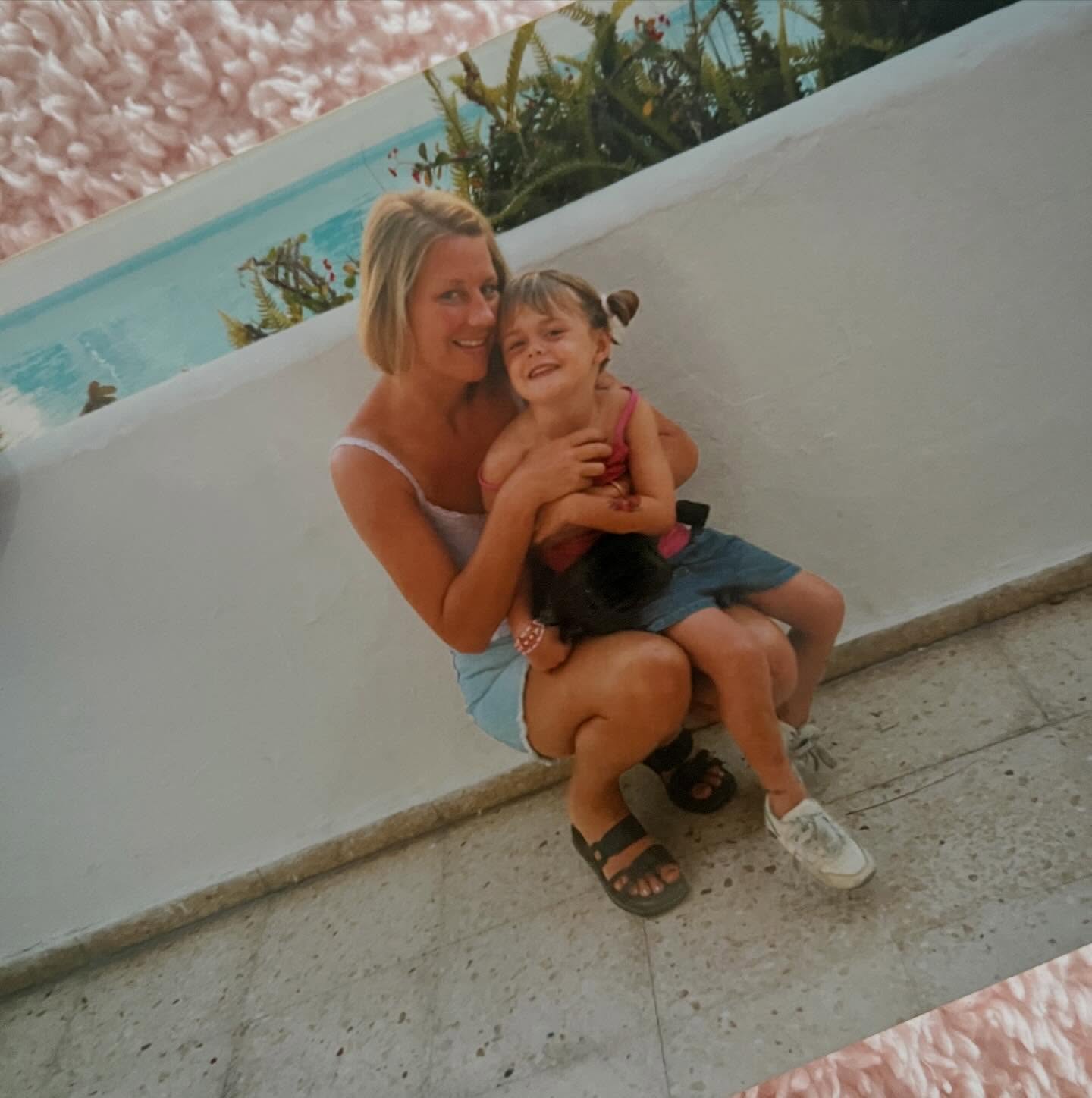 Whilst planning for a leadership conference that I’m attending with Mum, it made me reflect on role models 🤍
It made me feel really grateful for the people who have inspired me,
and who have given me the space to learn who I am,
whilst also pursuing their own passions and interests
Your strength, your consistency, and your quiet ambition
made becoming me feel safe
And now I get to watch you in your world as a Detective Inspector,
being recognised and nominated for an award… just wow
It also reminded me that your network can look broader than just family
it might be friends, wider connections, or people who come into your life at the right time
It’s about noticing the people who inspire you,
who are consistent,
and who truly stand in your corner 🤍🌸✨